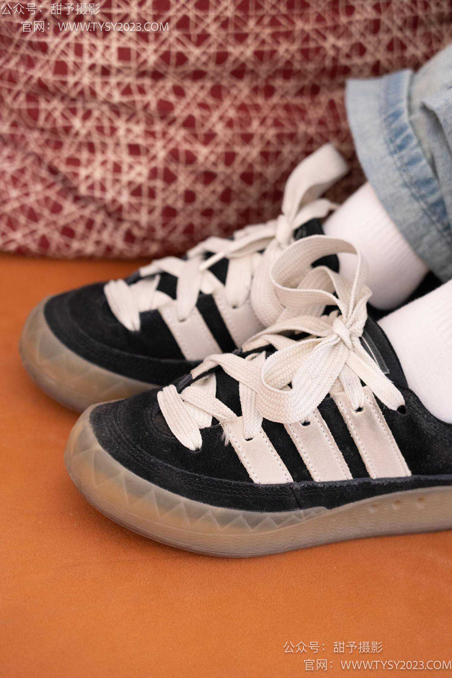 图片[24]-甜予摄影 NO.043 松松-帆布鞋、白棉袜、裸足[118P] – 速更版-美库