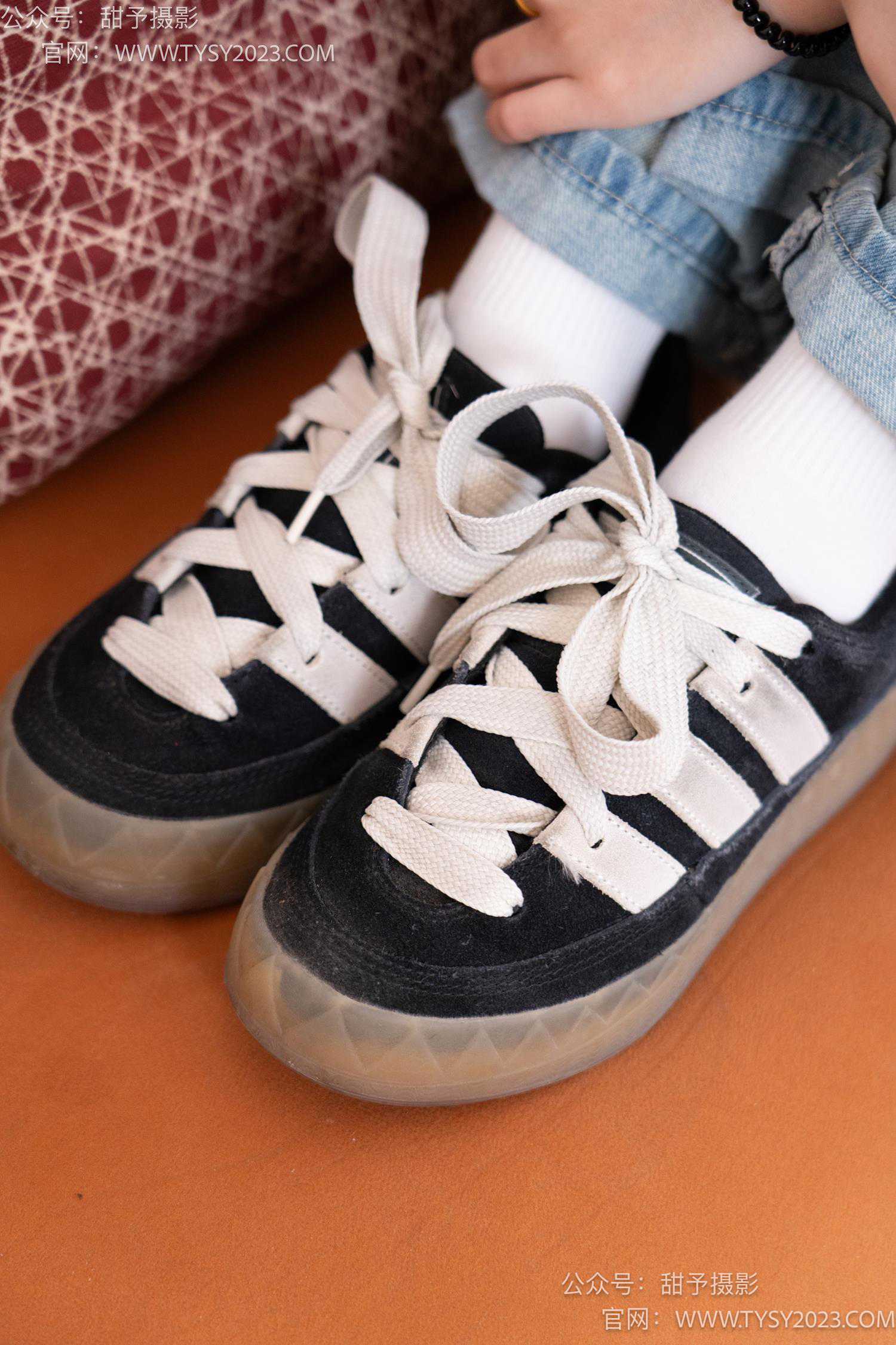 图片[29]-甜予摄影 NO.043 松松-帆布鞋、白棉袜、裸足[118P] – 速更版-美库