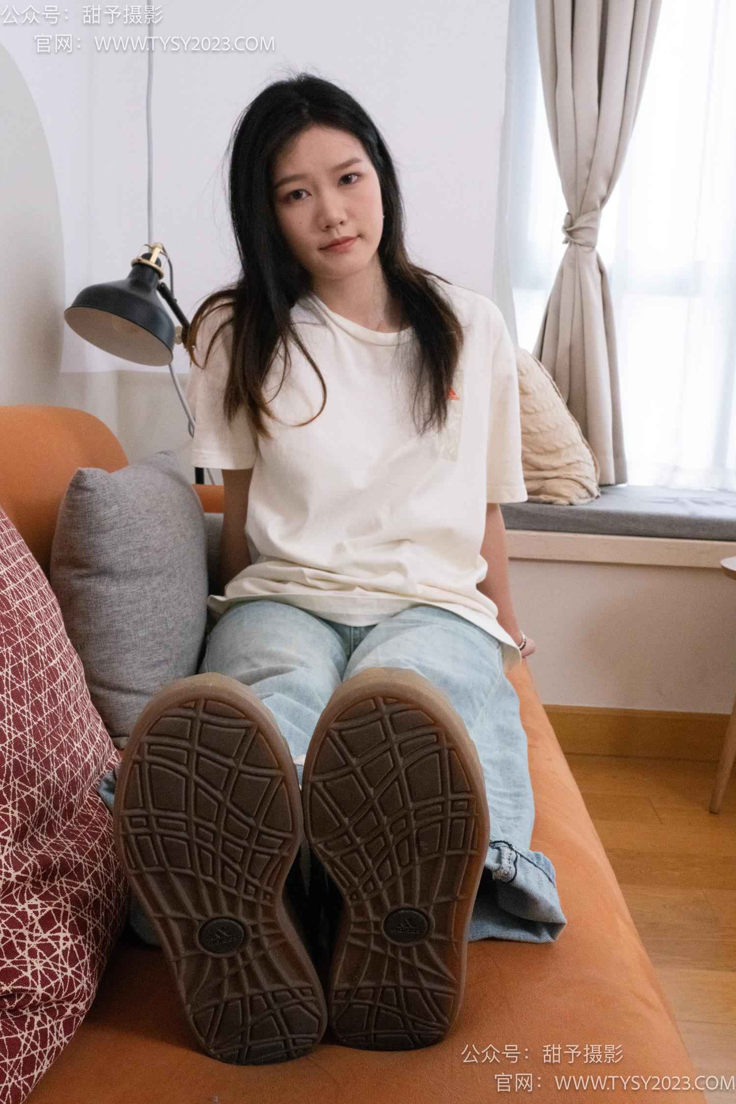 图片[32]-甜予摄影 NO.043 松松-帆布鞋、白棉袜、裸足[118P] – 速更版-美库