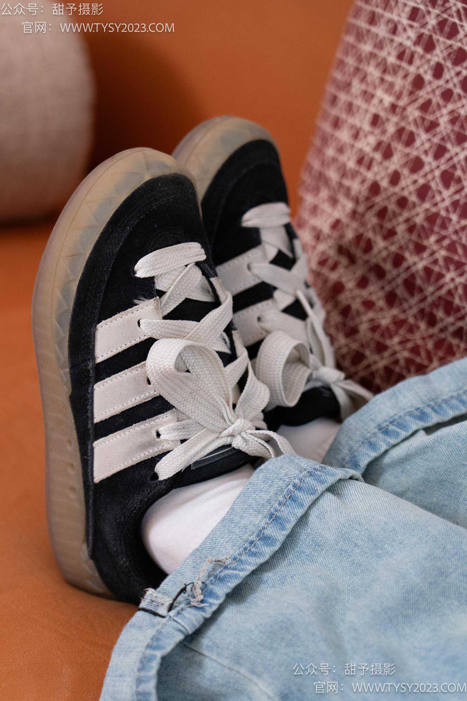 图片[34]-甜予摄影 NO.043 松松-帆布鞋、白棉袜、裸足[118P] – 速更版-美库