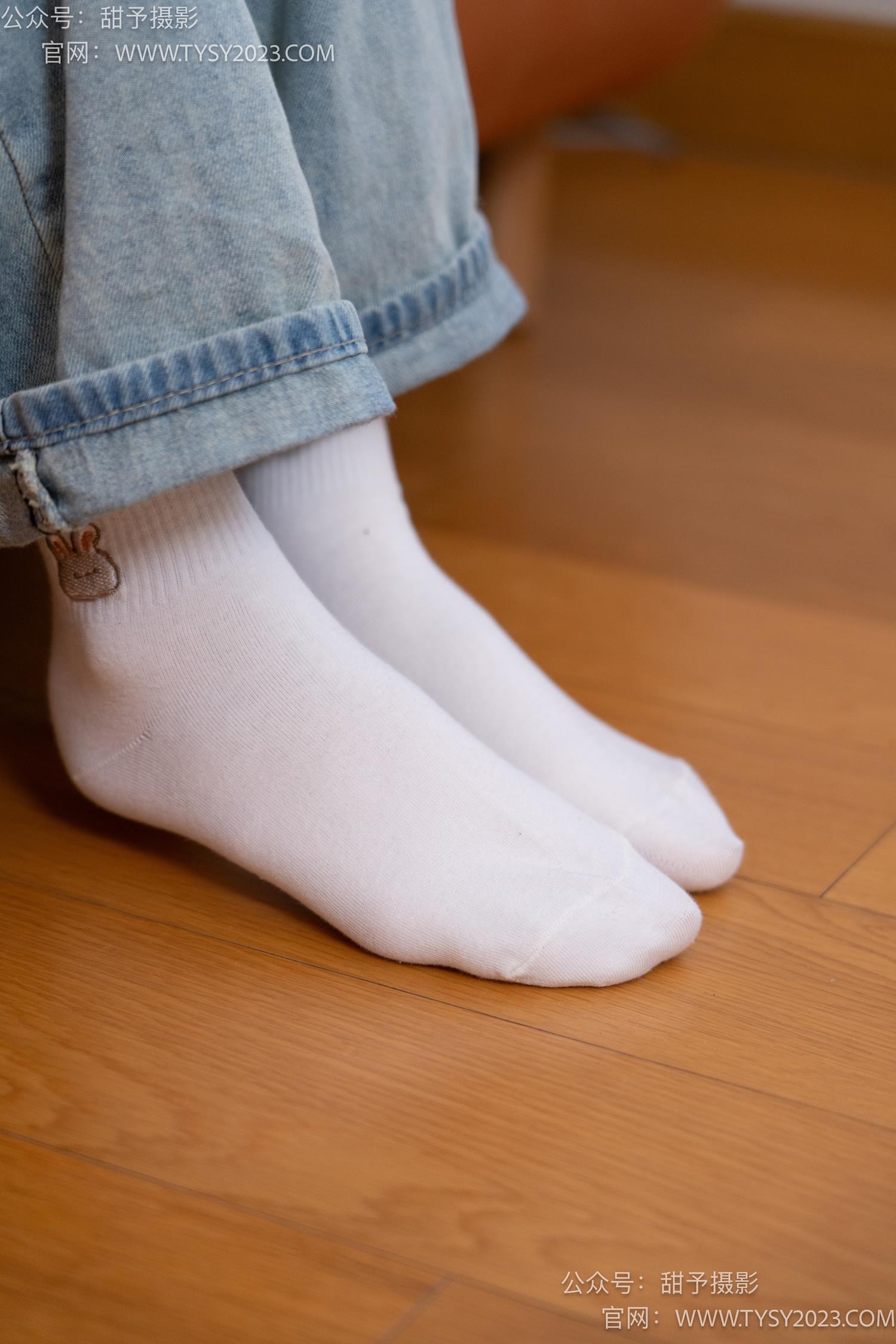 图片[57]-甜予摄影 NO.043 松松-帆布鞋、白棉袜、裸足[118P] – 速更版-美库