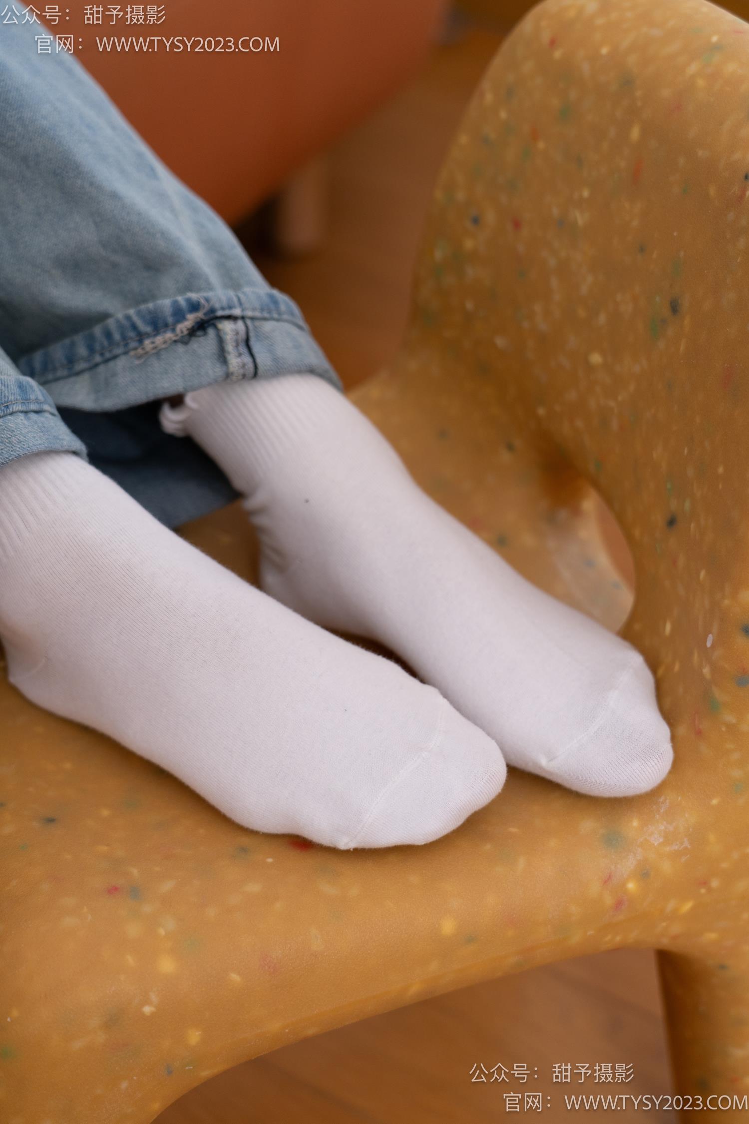 图片[65]-甜予摄影 NO.043 松松-帆布鞋、白棉袜、裸足[118P] – 速更版-美库