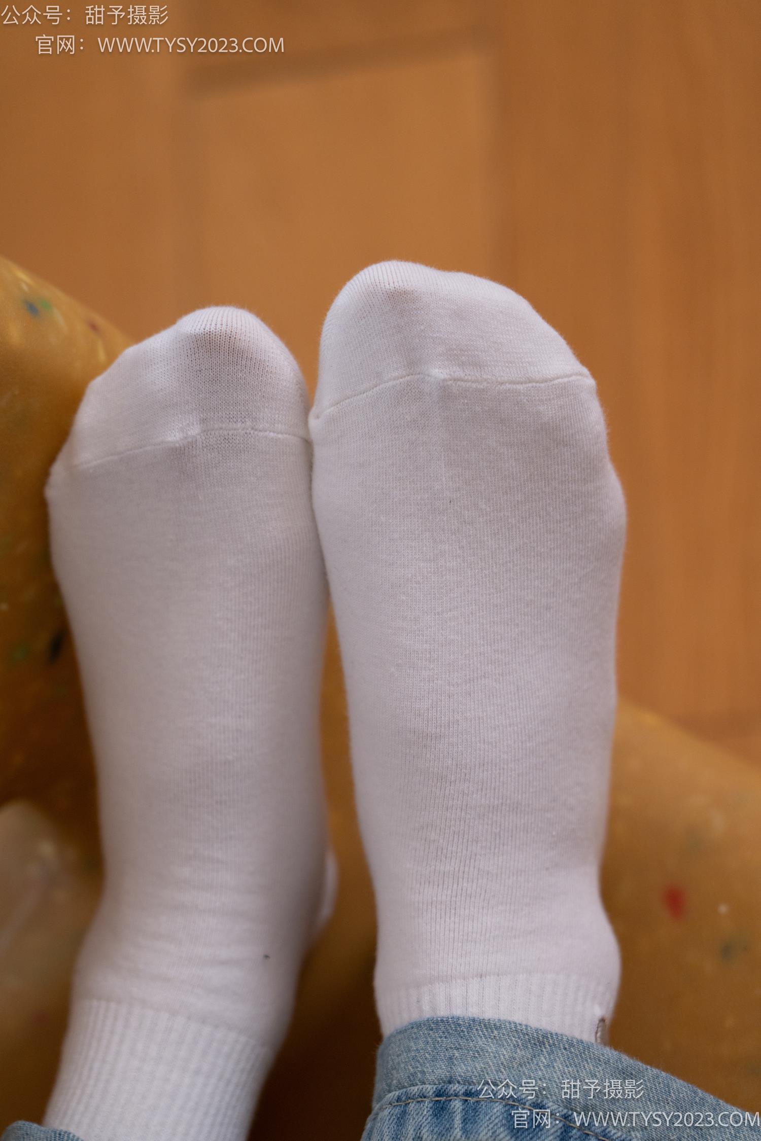 图片[70]-甜予摄影 NO.043 松松-帆布鞋、白棉袜、裸足[118P] – 速更版-美库