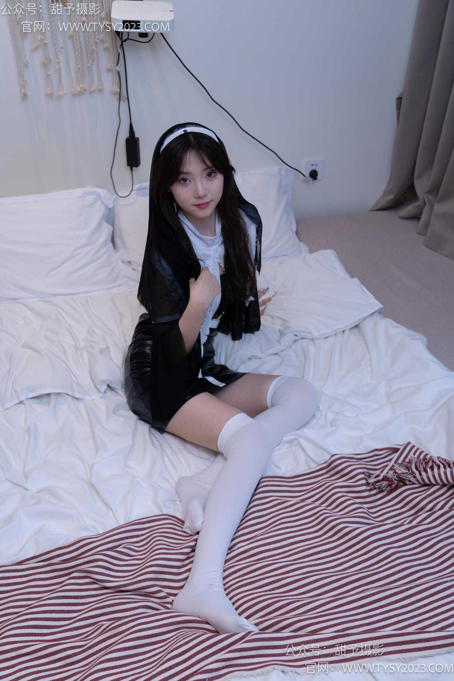 图片[67]-甜予摄影 NO.044 璇璇-修女服、高跟凉鞋、过膝白丝、小人国剧情[148P] – 速更版-美库