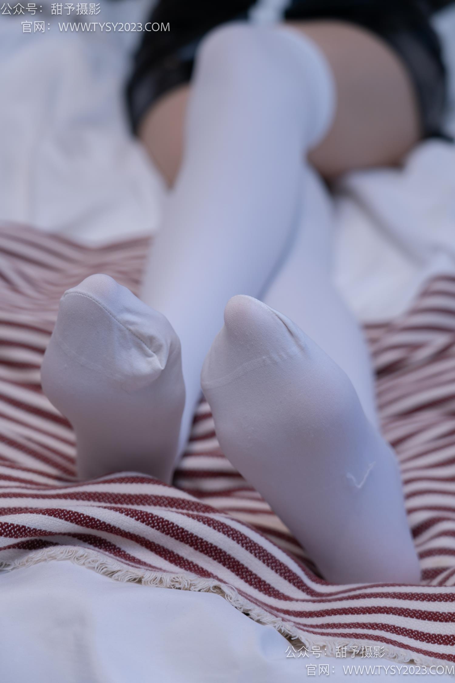 图片[74]-甜予摄影 NO.044 璇璇-修女服、高跟凉鞋、过膝白丝、小人国剧情[148P] – 速更版-美库