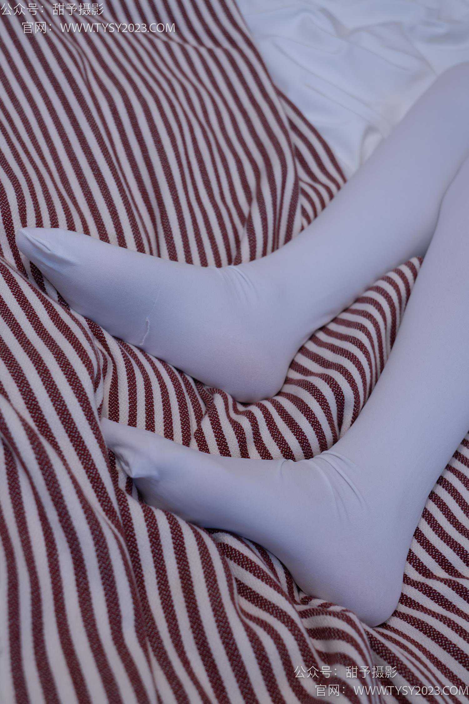 图片[78]-甜予摄影 NO.044 璇璇-修女服、高跟凉鞋、过膝白丝、小人国剧情[148P] – 速更版-美库