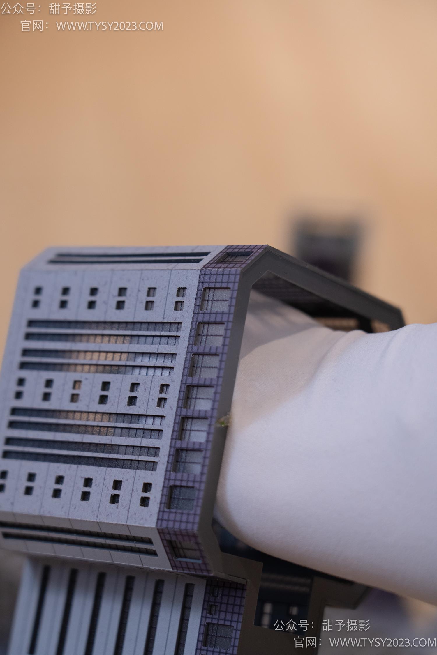 图片[93]-甜予摄影 NO.044 璇璇-修女服、高跟凉鞋、过膝白丝、小人国剧情[148P] – 速更版-美库