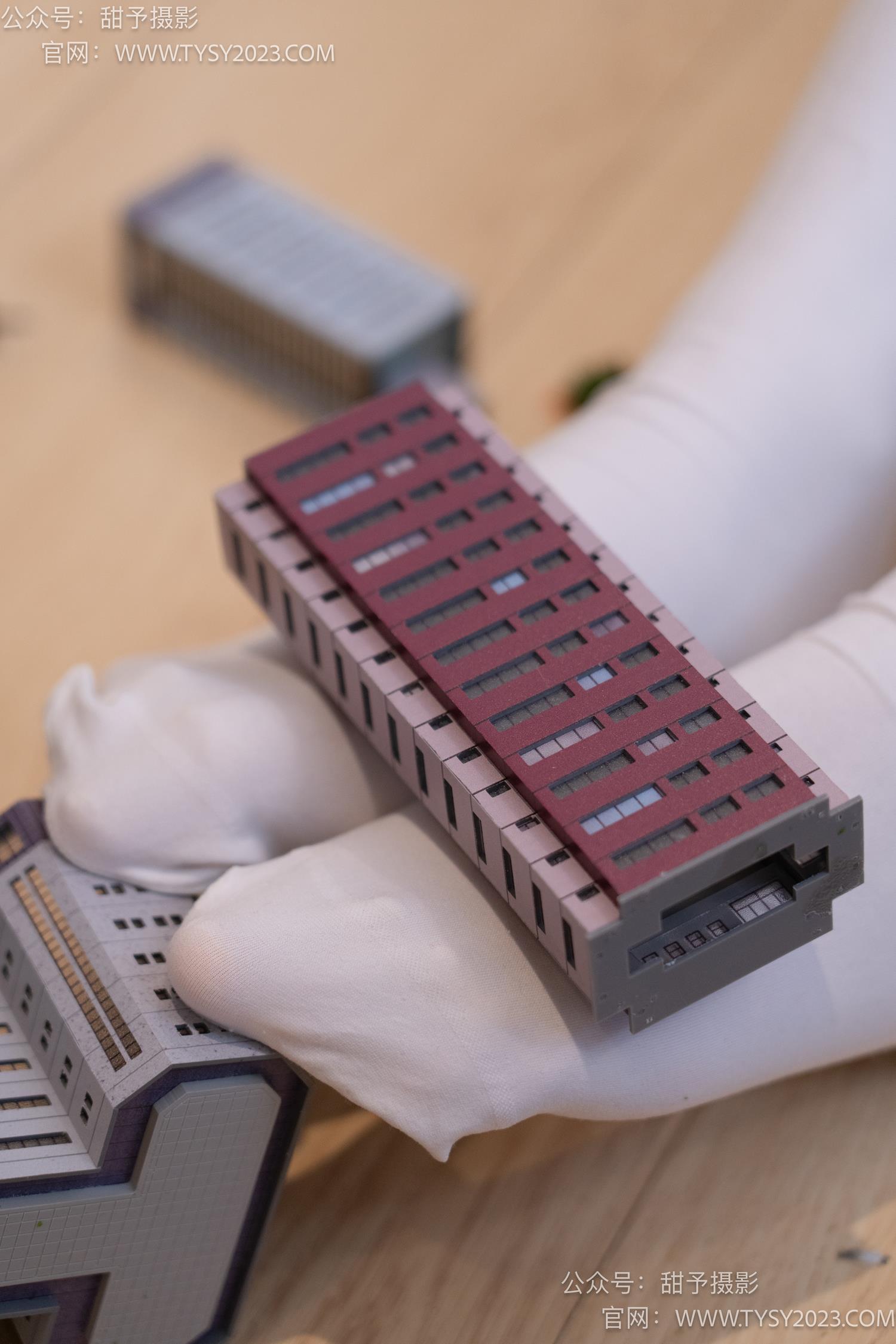 图片[120]-甜予摄影 NO.044 璇璇-修女服、高跟凉鞋、过膝白丝、小人国剧情[148P] – 速更版-美库