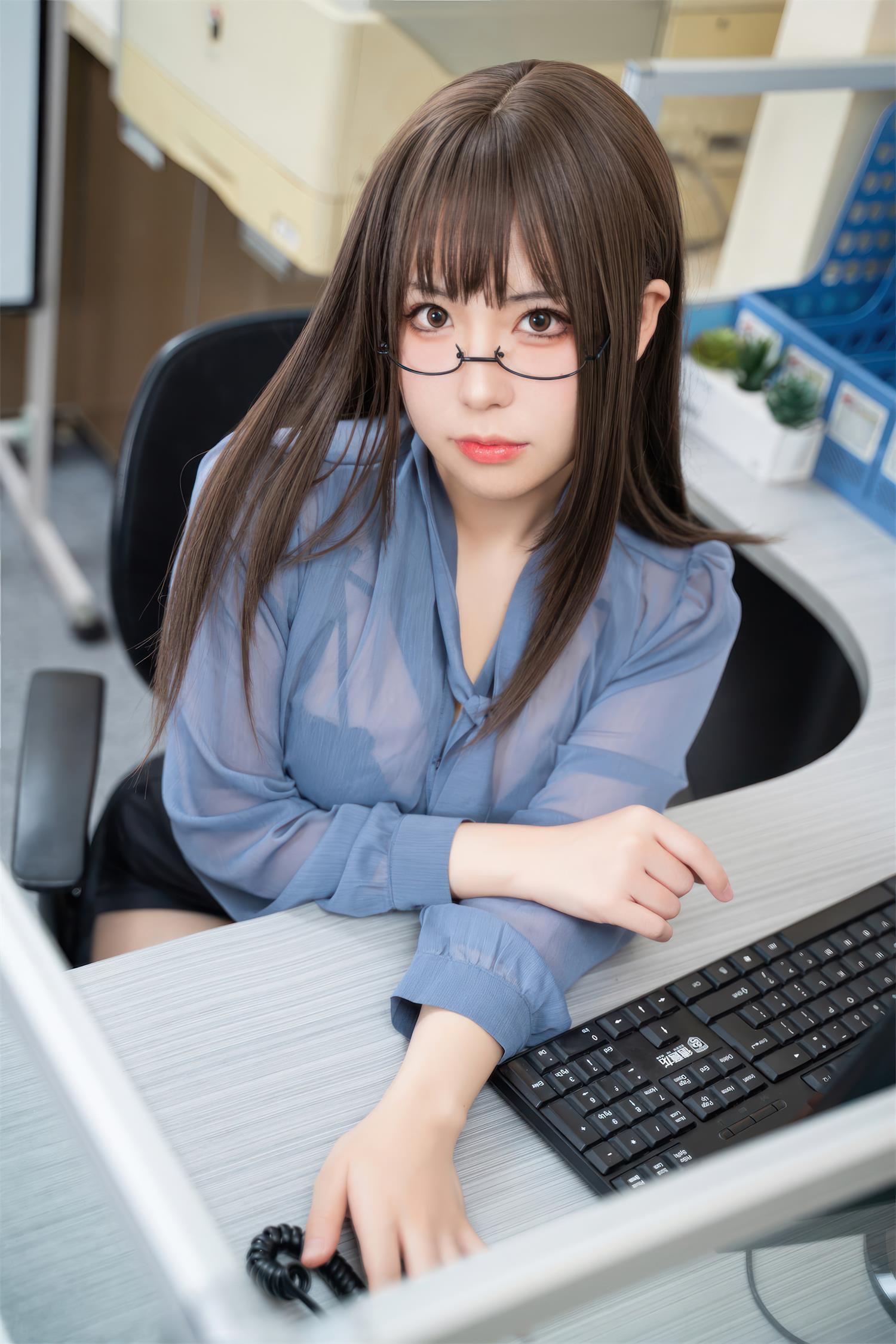 图片[41]-虎森森 – 黑丝眼镜娘[43P] – 速更版-美库