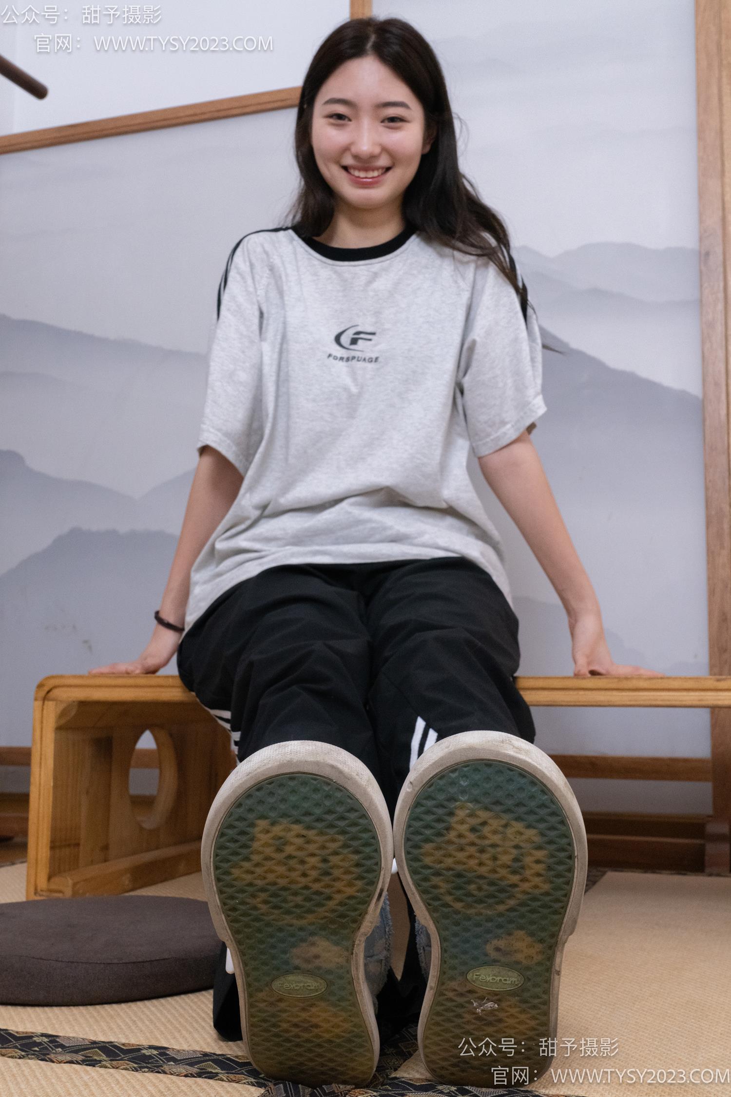 图片[20]-甜予摄影 NO.045 雪梨-帆布鞋、白棉袜、裸足[130P] – 速更版-美库