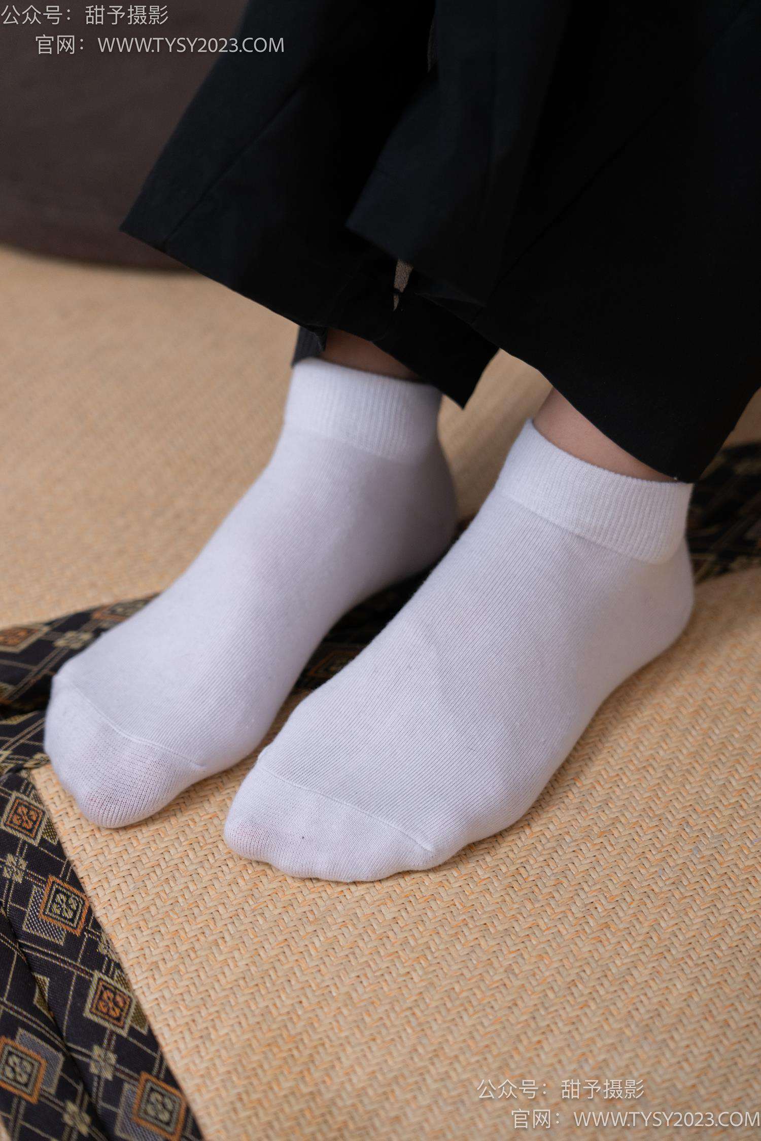 图片[29]-甜予摄影 NO.045 雪梨-帆布鞋、白棉袜、裸足[130P] – 速更版-美库