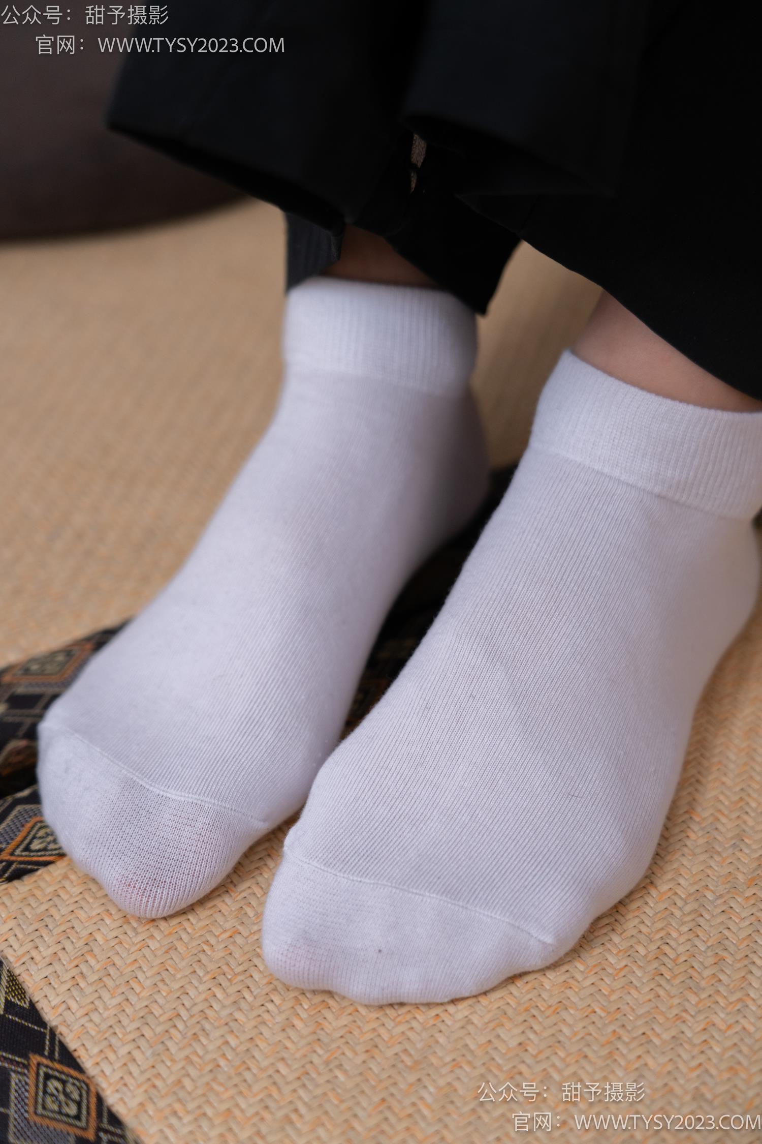 图片[30]-甜予摄影 NO.045 雪梨-帆布鞋、白棉袜、裸足[130P] – 速更版-美库