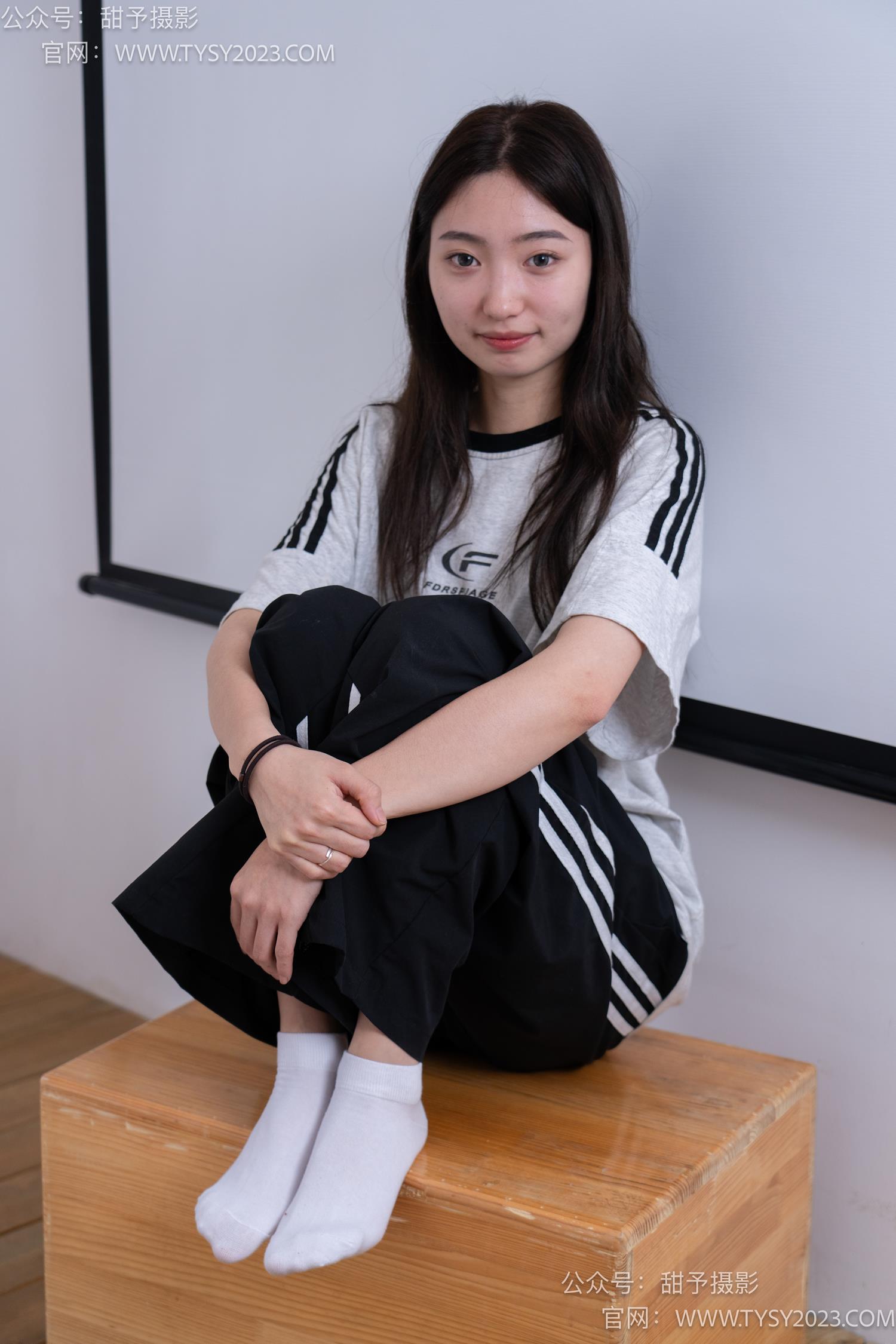 图片[65]-甜予摄影 NO.045 雪梨-帆布鞋、白棉袜、裸足[130P] – 速更版-美库