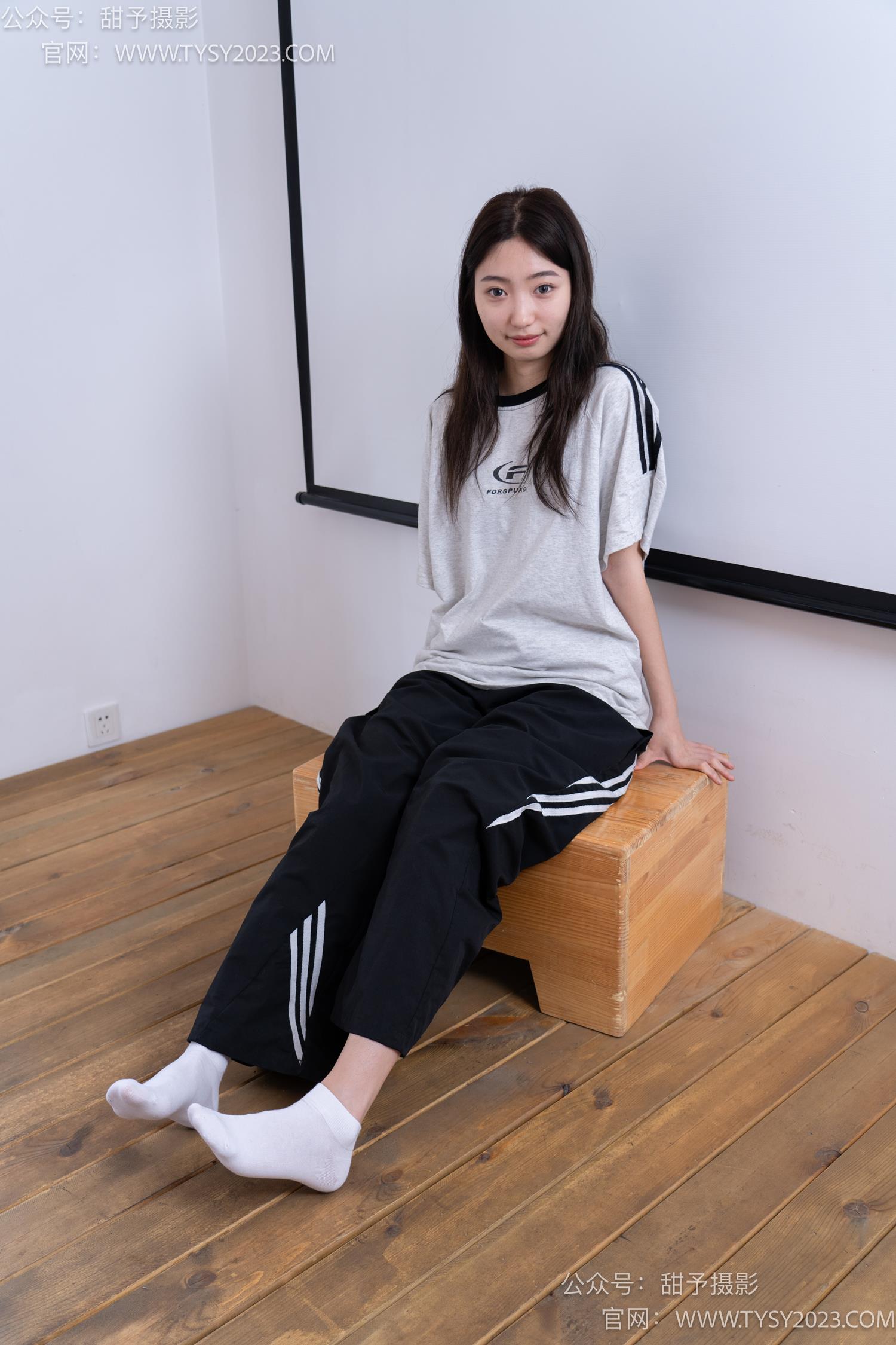 图片[76]-甜予摄影 NO.045 雪梨-帆布鞋、白棉袜、裸足[130P] – 速更版-美库