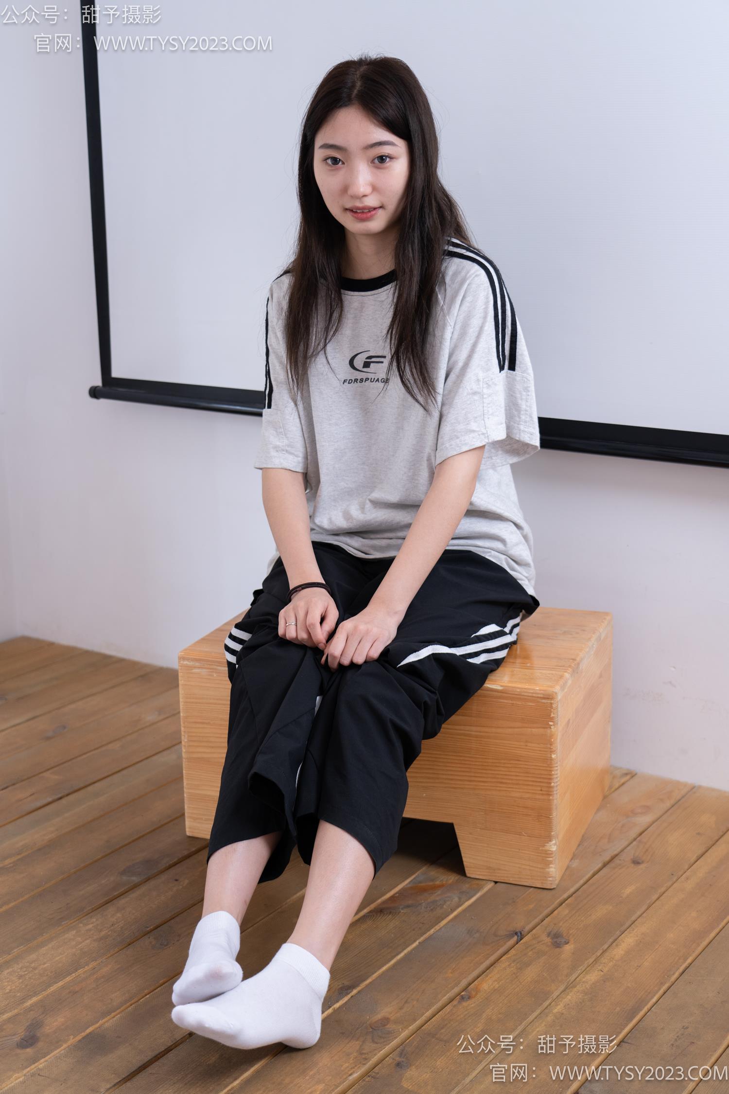 图片[82]-甜予摄影 NO.045 雪梨-帆布鞋、白棉袜、裸足[130P] – 速更版-美库