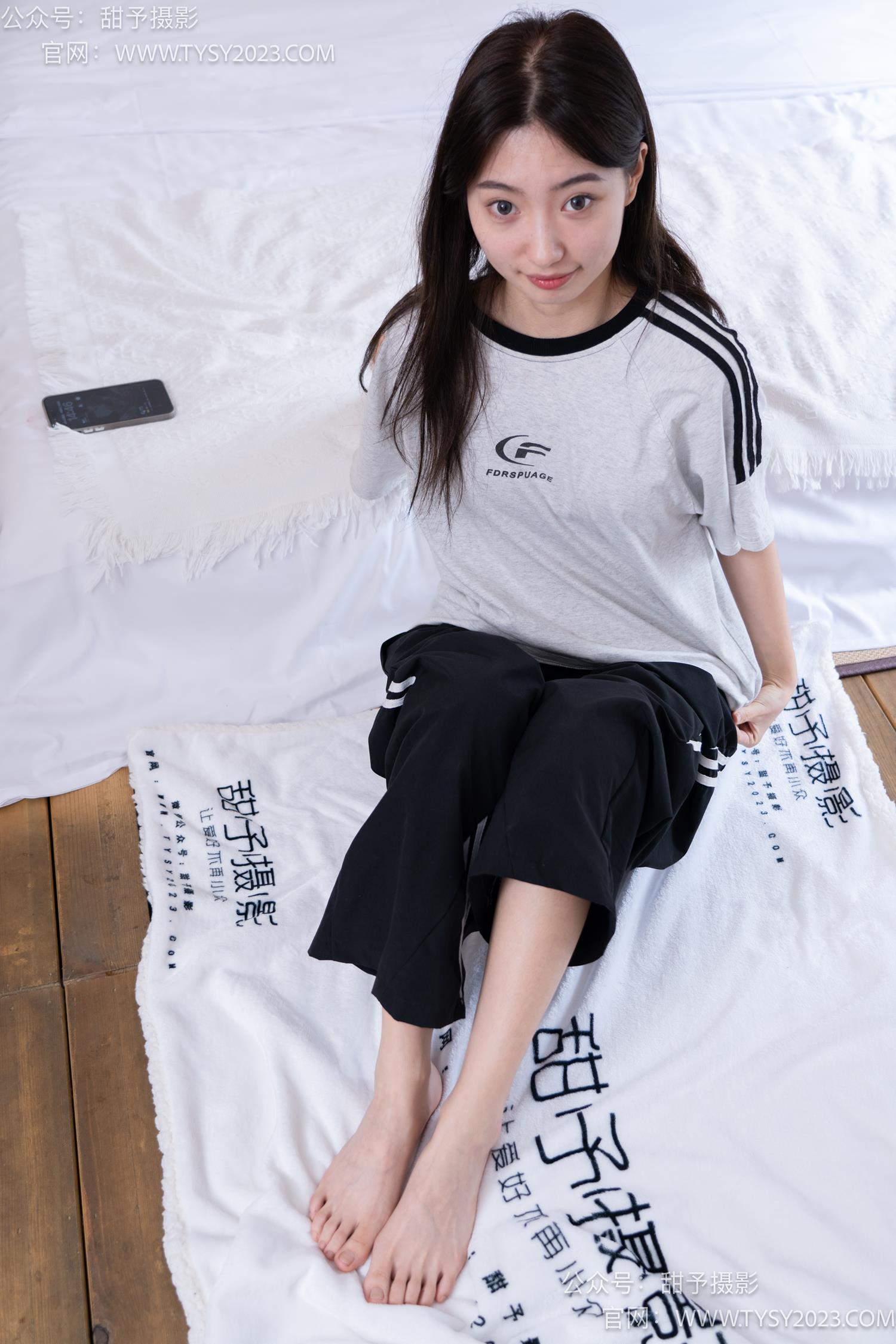 图片[96]-甜予摄影 NO.045 雪梨-帆布鞋、白棉袜、裸足[130P] – 速更版-美库