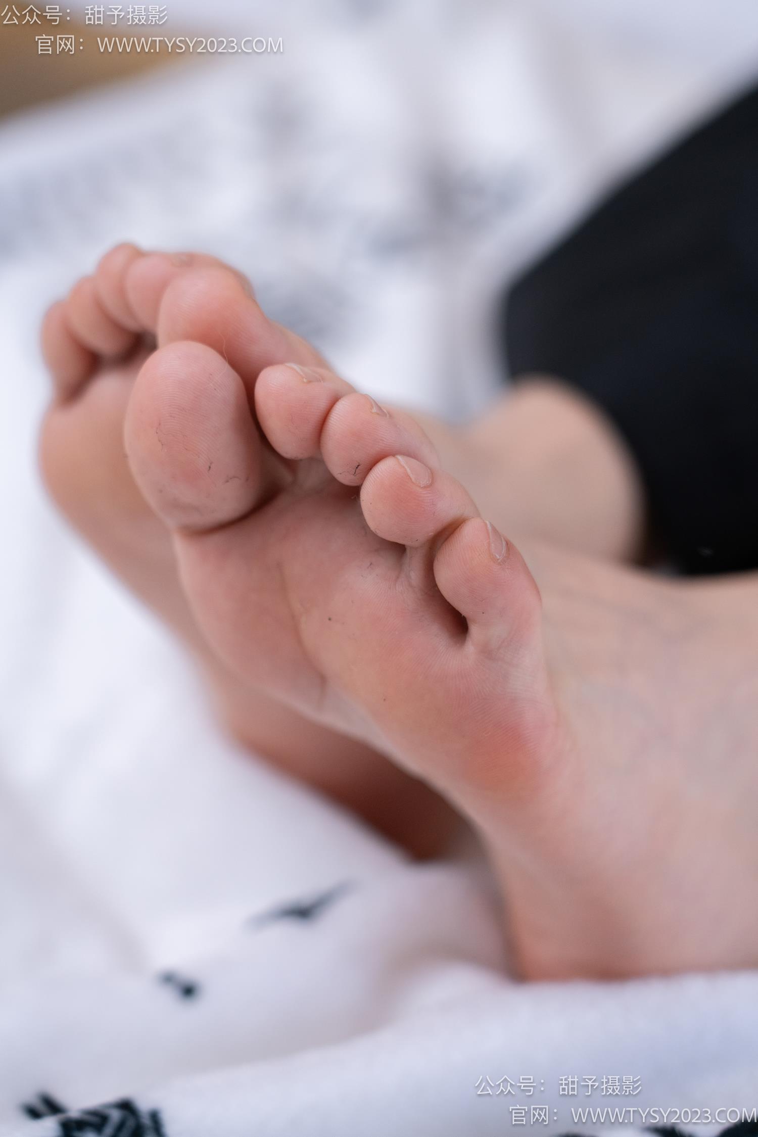 图片[101]-甜予摄影 NO.045 雪梨-帆布鞋、白棉袜、裸足[130P] – 速更版-美库