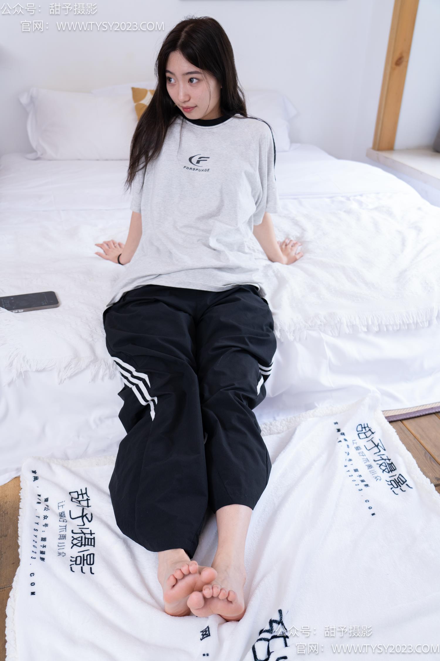 图片[104]-甜予摄影 NO.045 雪梨-帆布鞋、白棉袜、裸足[130P] – 速更版-美库