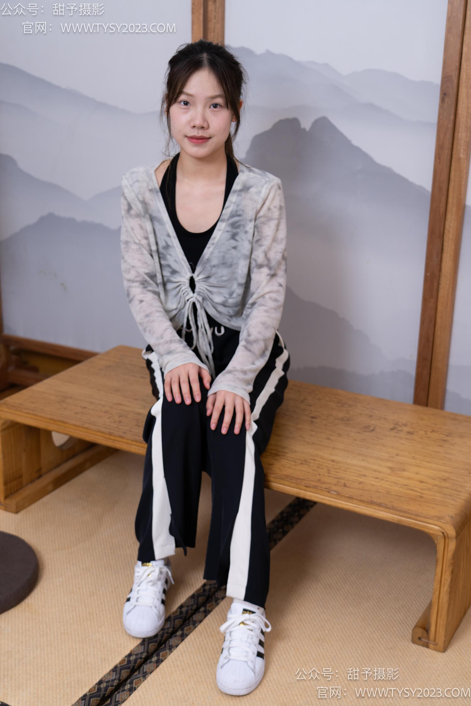 图片[14]-甜予摄影 NO.046 双双-板鞋、白棉袜、裸足[129P] – 速更版-美库