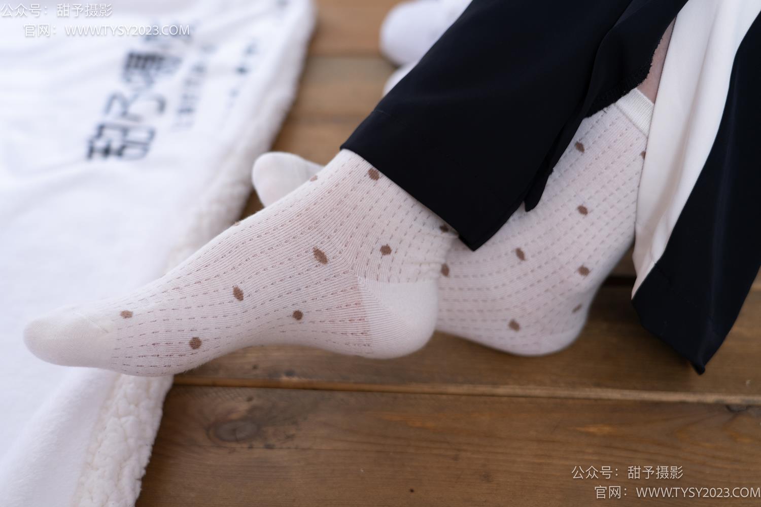 图片[36]-甜予摄影 NO.046 双双-板鞋、白棉袜、裸足[129P] – 速更版-美库