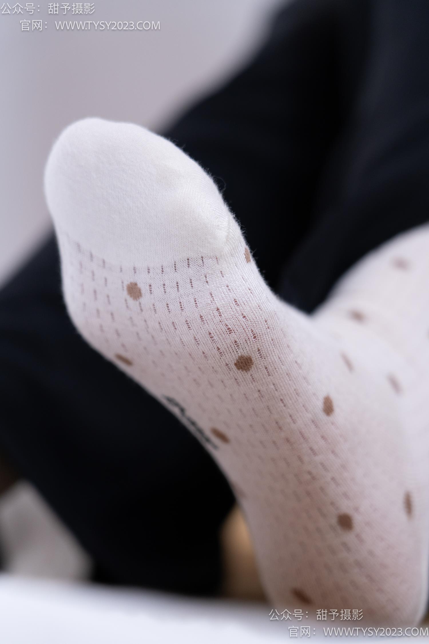 图片[40]-甜予摄影 NO.046 双双-板鞋、白棉袜、裸足[129P] – 速更版-美库
