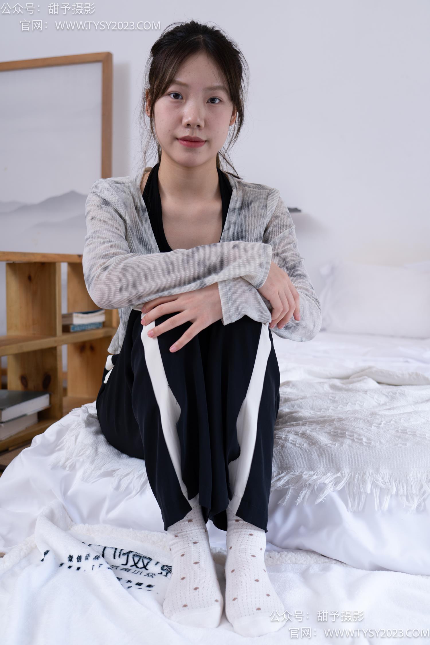 图片[58]-甜予摄影 NO.046 双双-板鞋、白棉袜、裸足[129P] – 速更版-美库