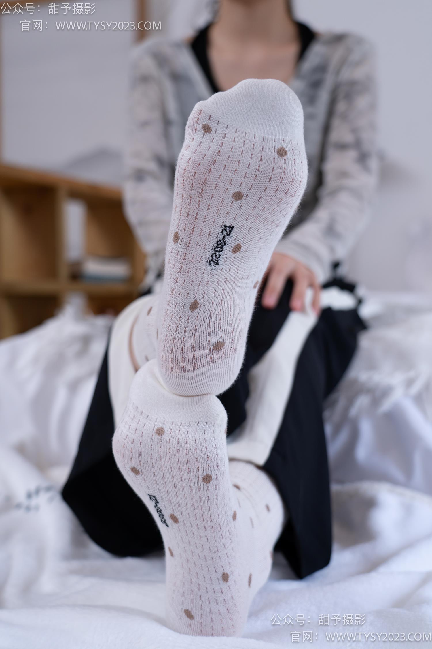 图片[66]-甜予摄影 NO.046 双双-板鞋、白棉袜、裸足[129P] – 速更版-美库