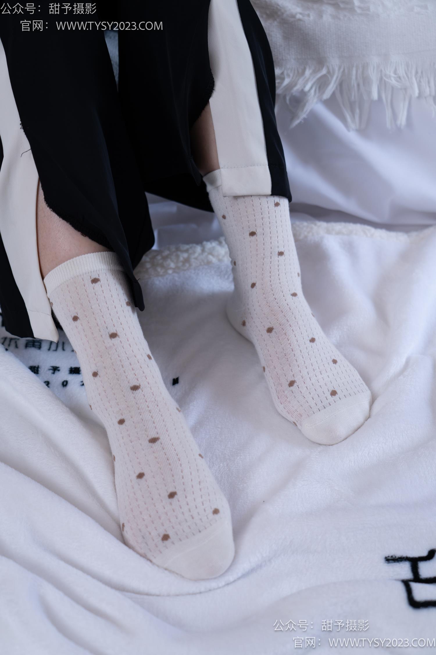 图片[67]-甜予摄影 NO.046 双双-板鞋、白棉袜、裸足[129P] – 速更版-美库