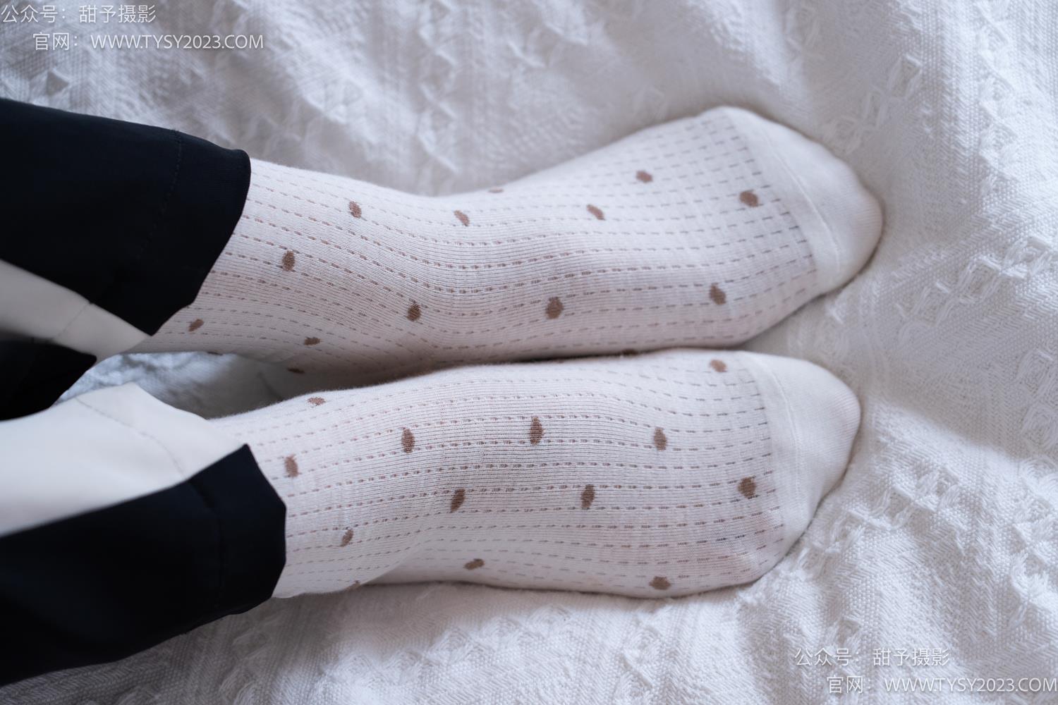 图片[72]-甜予摄影 NO.046 双双-板鞋、白棉袜、裸足[129P] – 速更版-美库