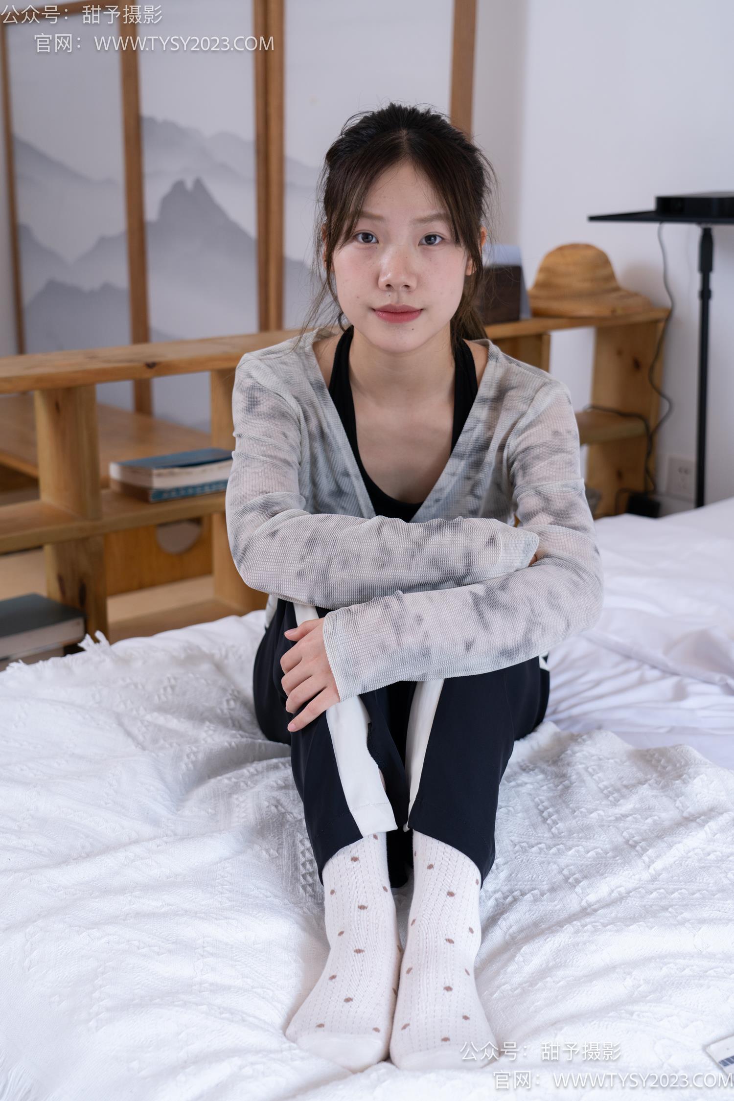 图片[75]-甜予摄影 NO.046 双双-板鞋、白棉袜、裸足[129P] – 速更版-美库