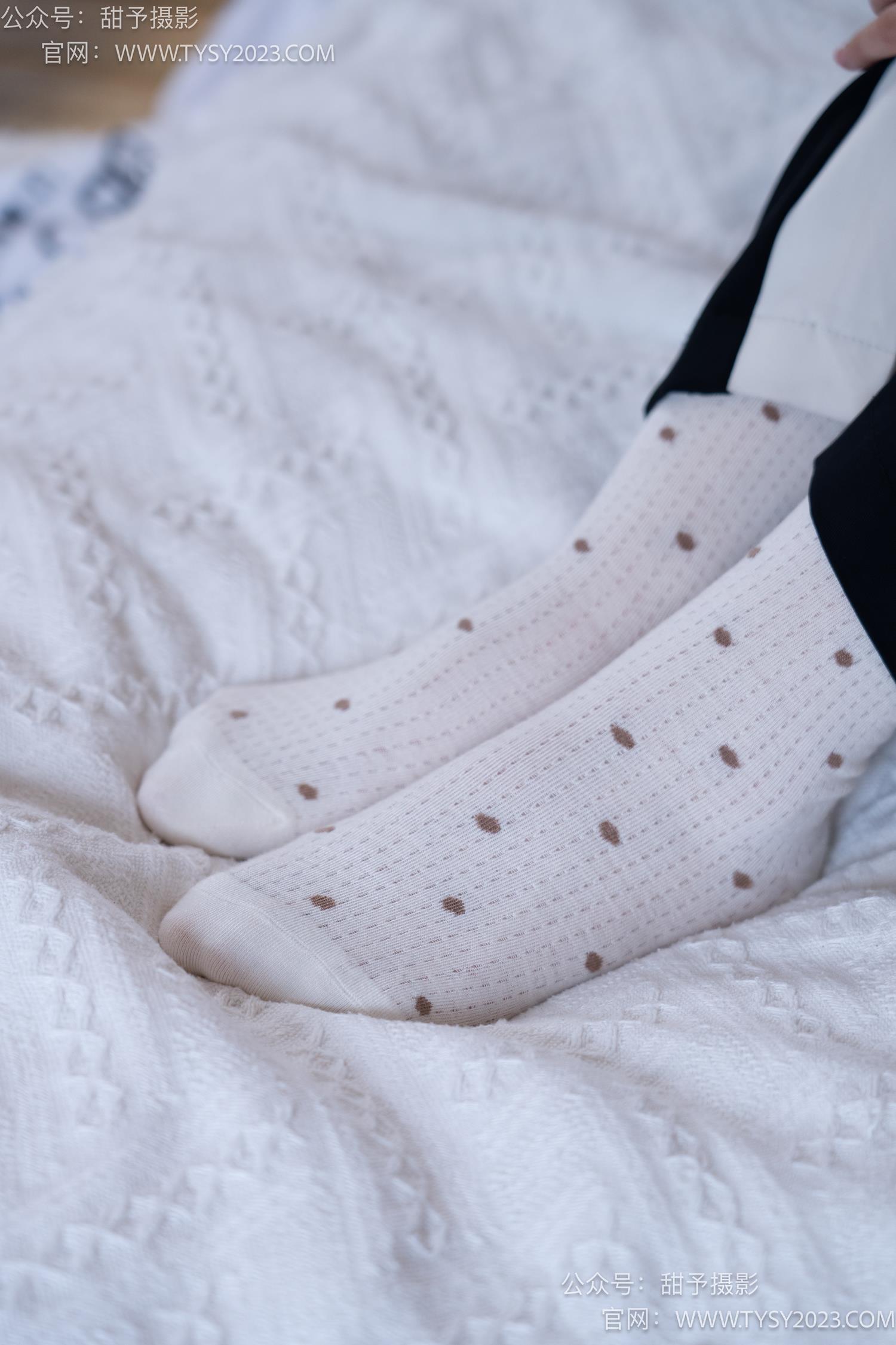 图片[76]-甜予摄影 NO.046 双双-板鞋、白棉袜、裸足[129P] – 速更版-美库