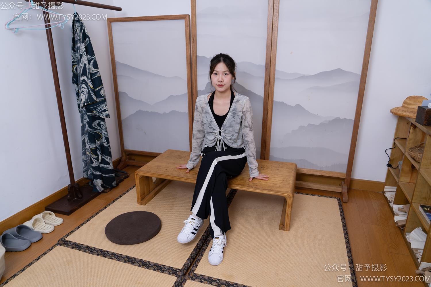 图片[125]-甜予摄影 NO.046 双双-板鞋、白棉袜、裸足[129P] – 速更版-美库