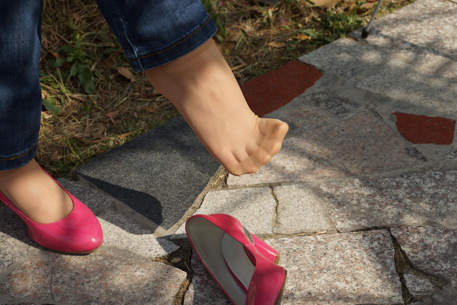 图片[37]-自由摄影 No.277 超薄足底女孩肉丝 [99P] – 速更版-美库