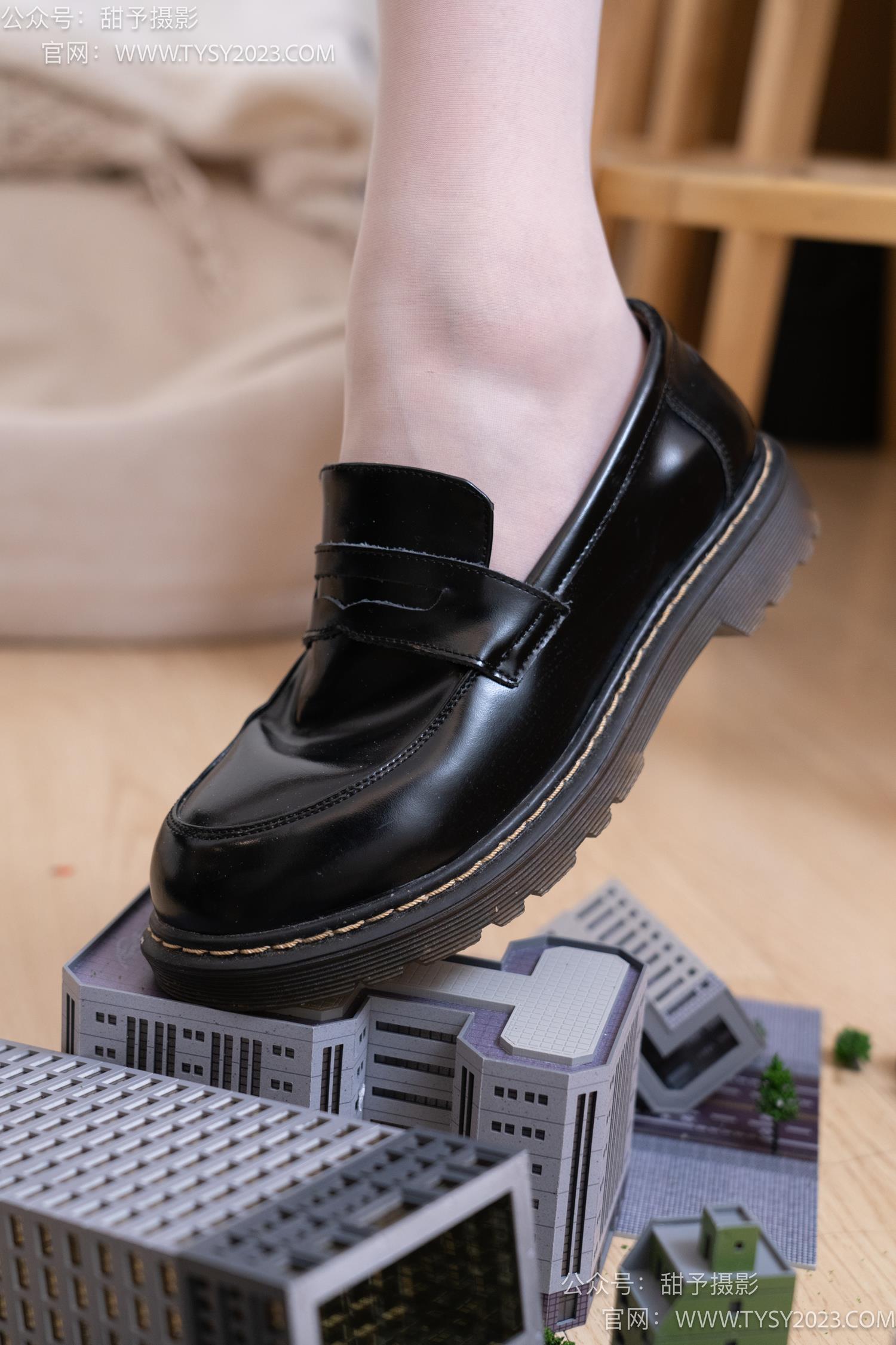 图片[40]-甜予摄影 NO.047 璇璇-jk制服、皮鞋、白丝、小人国剧情、VR[132P] – 速更版-美库