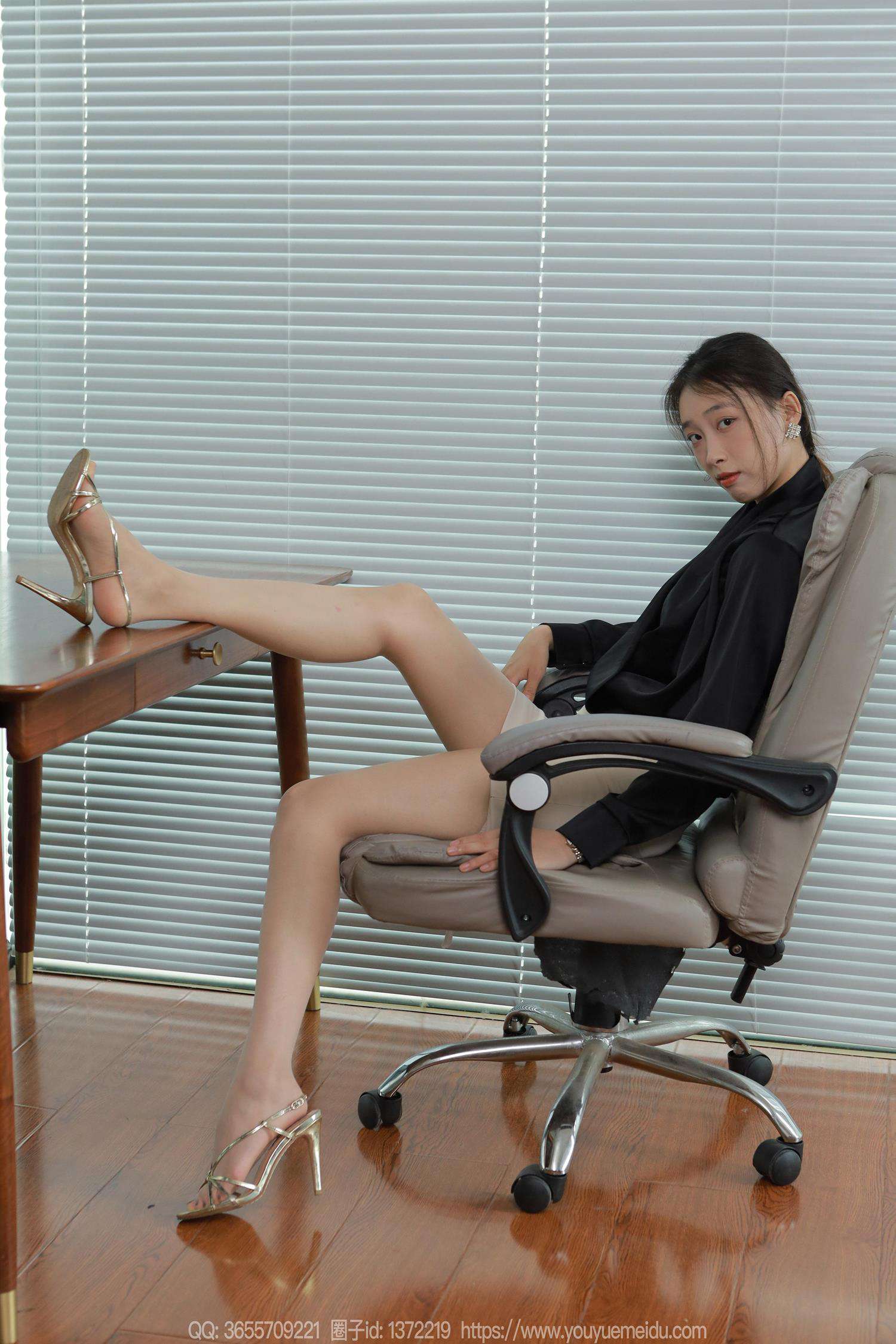 图片[62]-[IESS异思趣向] 2024.07.12 丝享家1792：小九《黑色荡领（上）》[89P] – 速更版-美库