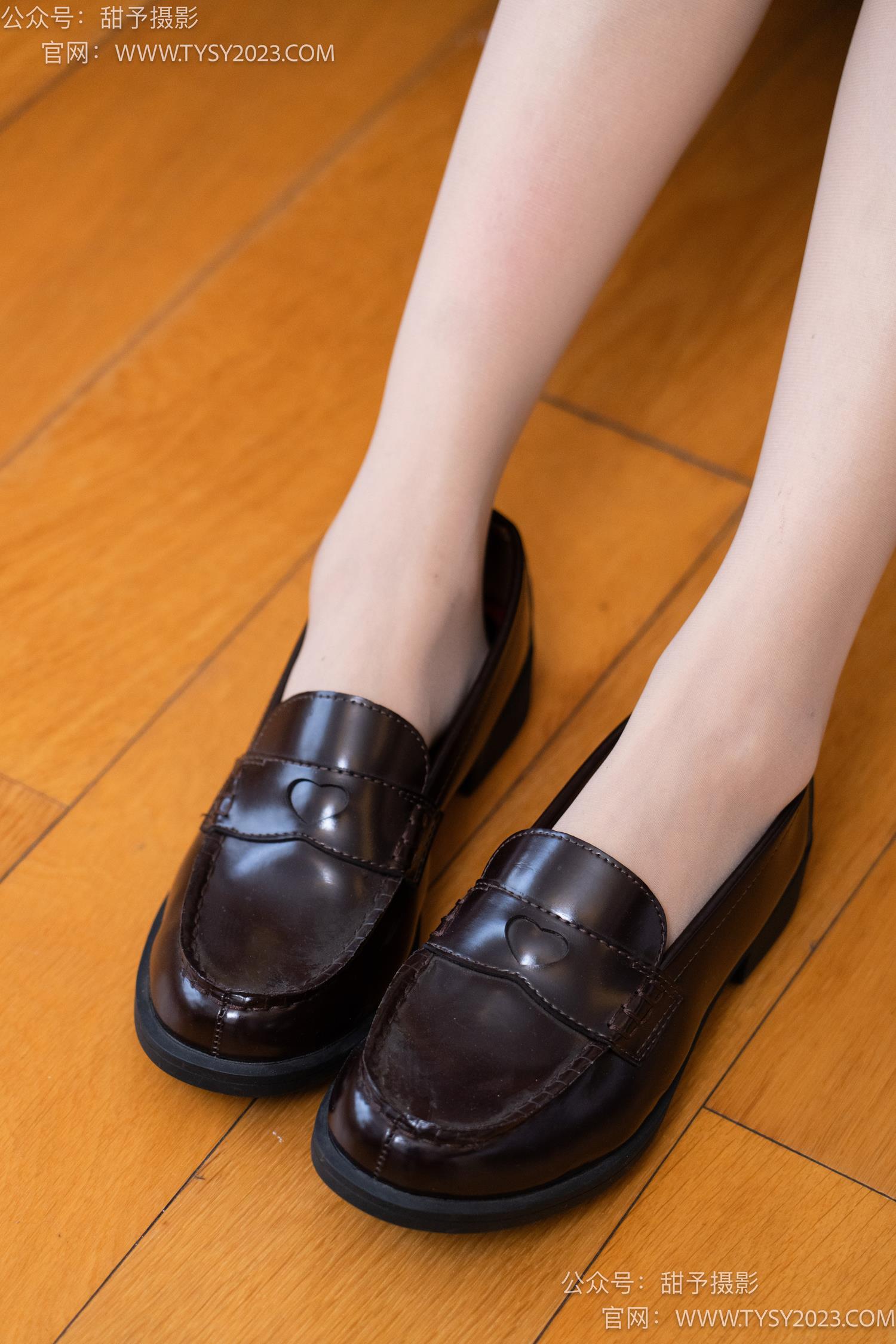 图片[18]-甜予摄影 NO.048 澜澜-皮鞋、凉鞋、白棉袜、黑棉袜、肉丝[143P] – 速更版-美库