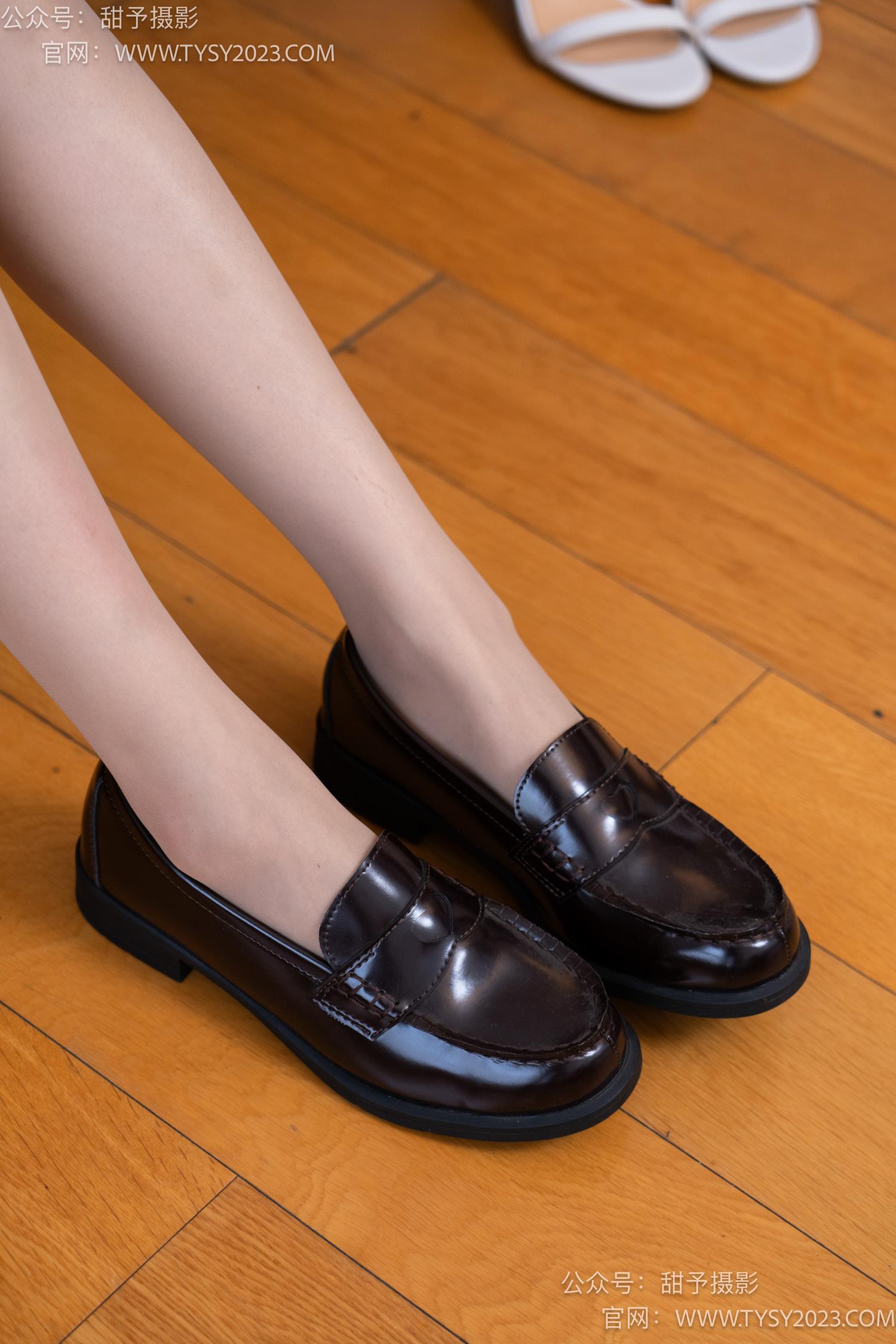 图片[19]-甜予摄影 NO.048 澜澜-皮鞋、凉鞋、白棉袜、黑棉袜、肉丝[143P] – 速更版-美库