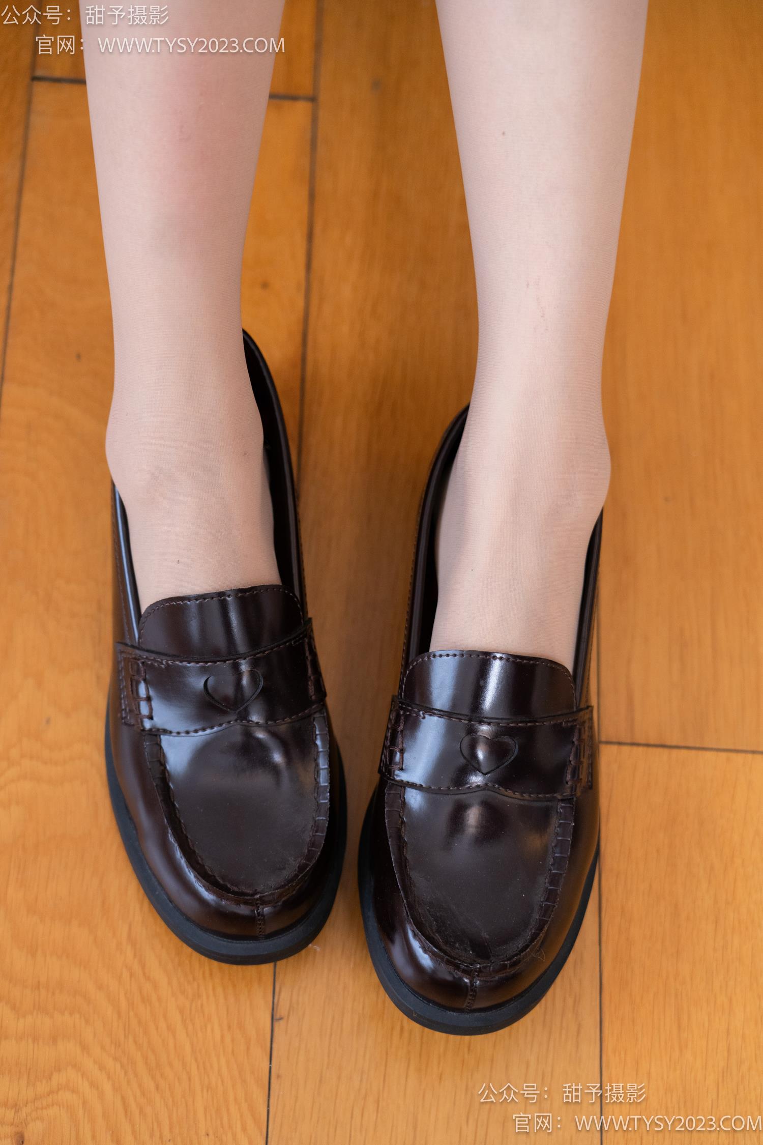 图片[20]-甜予摄影 NO.048 澜澜-皮鞋、凉鞋、白棉袜、黑棉袜、肉丝[143P] – 速更版-美库