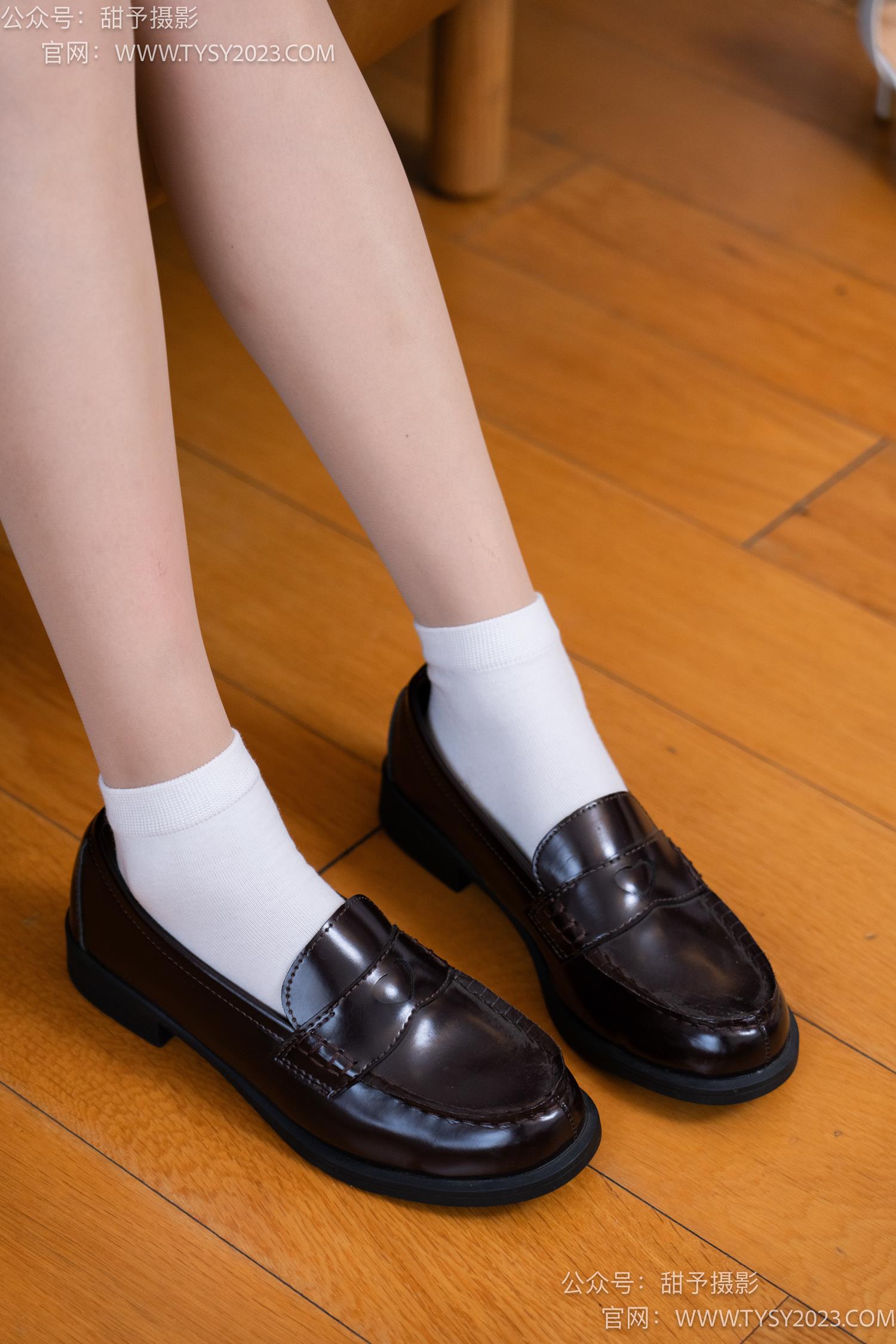 图片[136]-甜予摄影 NO.048 澜澜-皮鞋、凉鞋、白棉袜、黑棉袜、肉丝[143P] – 速更版-美库