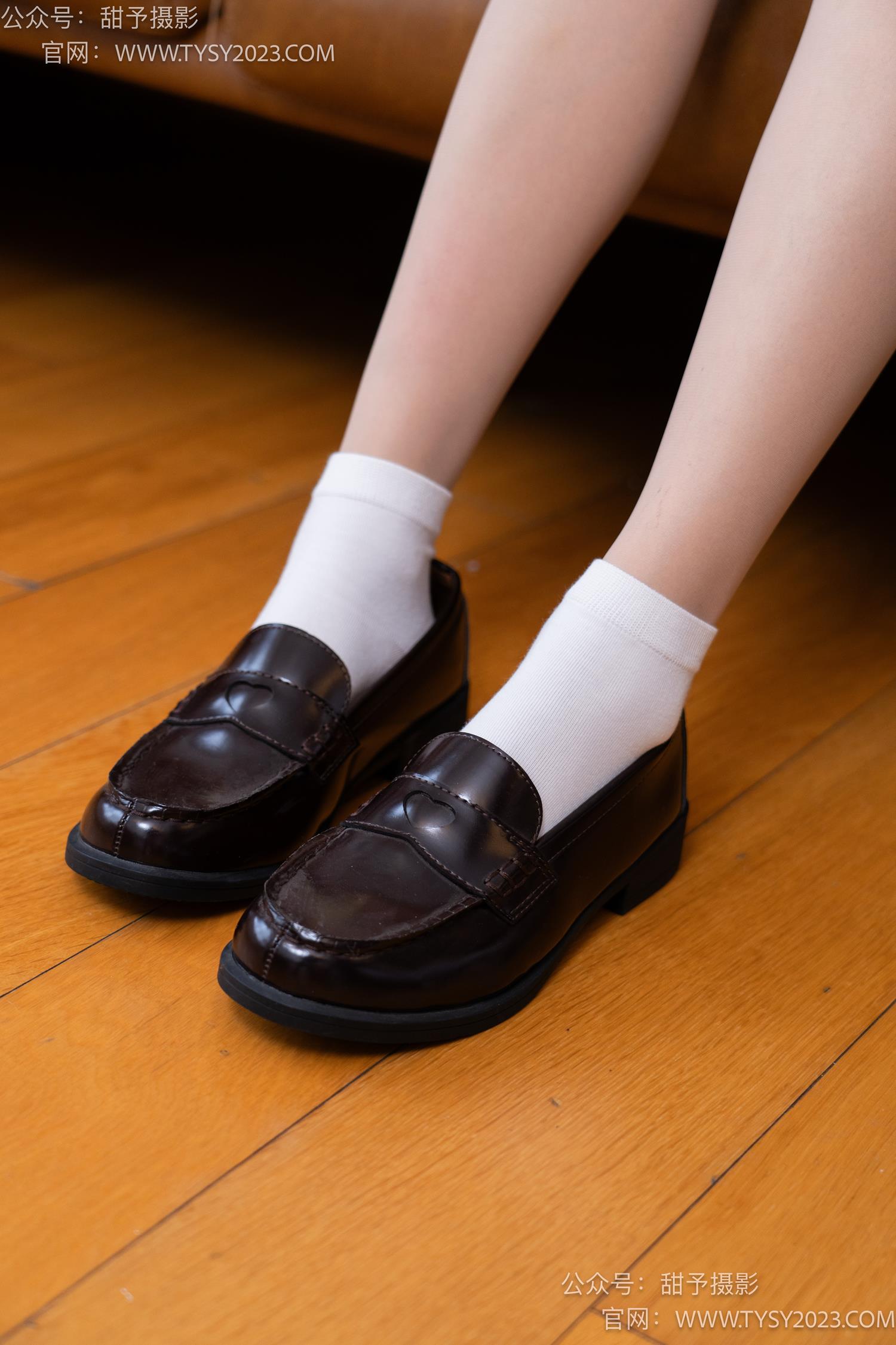 图片[141]-甜予摄影 NO.048 澜澜-皮鞋、凉鞋、白棉袜、黑棉袜、肉丝[143P] – 速更版-美库