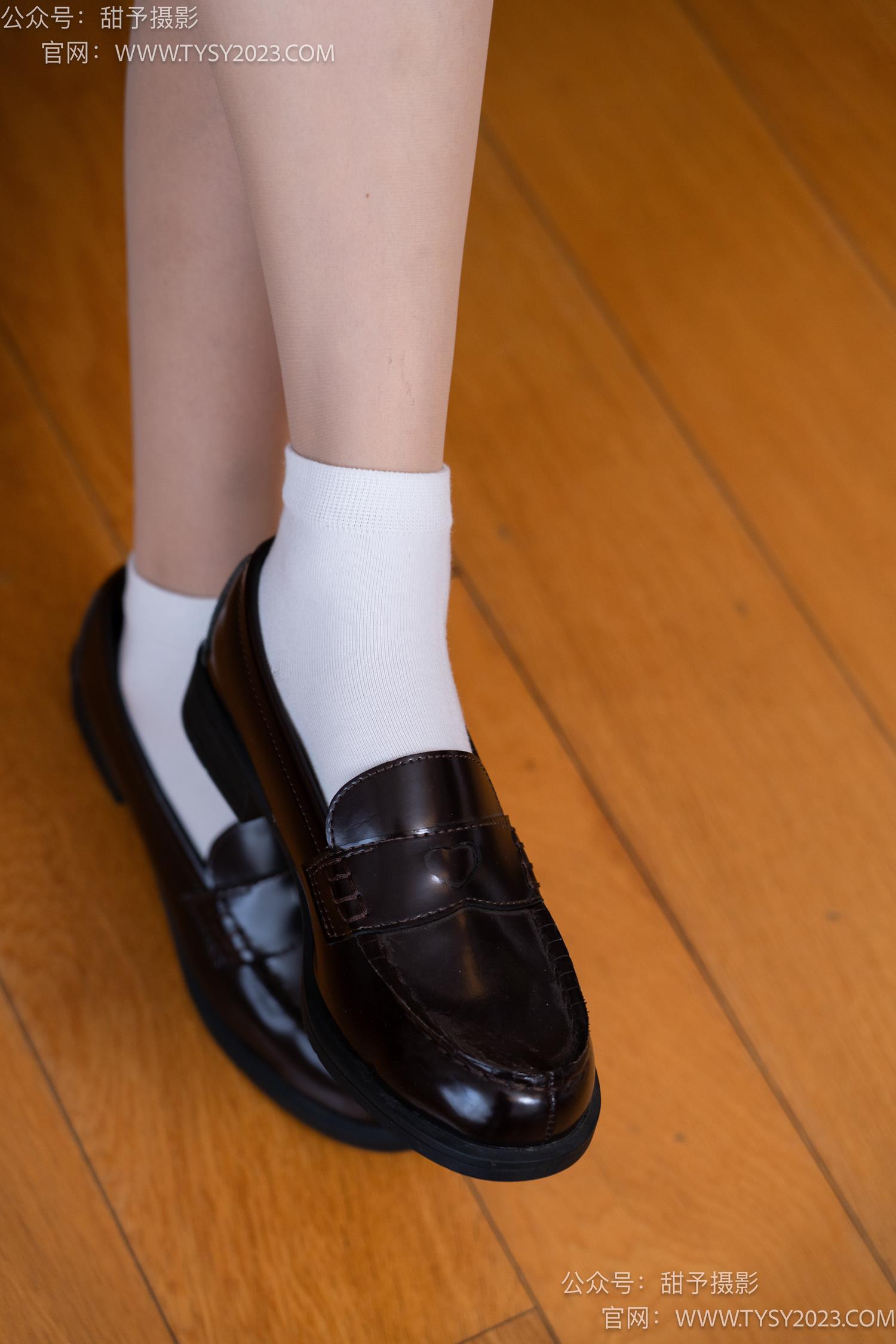 图片[143]-甜予摄影 NO.048 澜澜-皮鞋、凉鞋、白棉袜、黑棉袜、肉丝[143P] – 速更版-美库