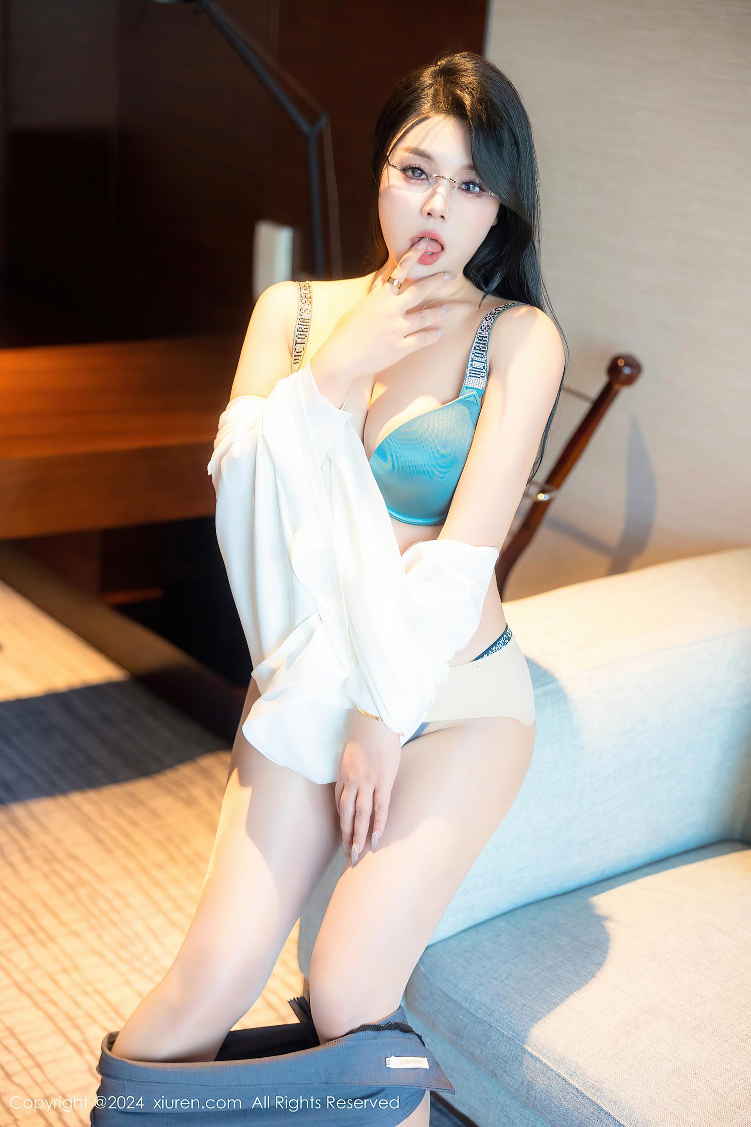 图片[17]-[Xiuren秀人网]2024.08.09 NO.8989 麦田[31+1P] – 速更版-美库