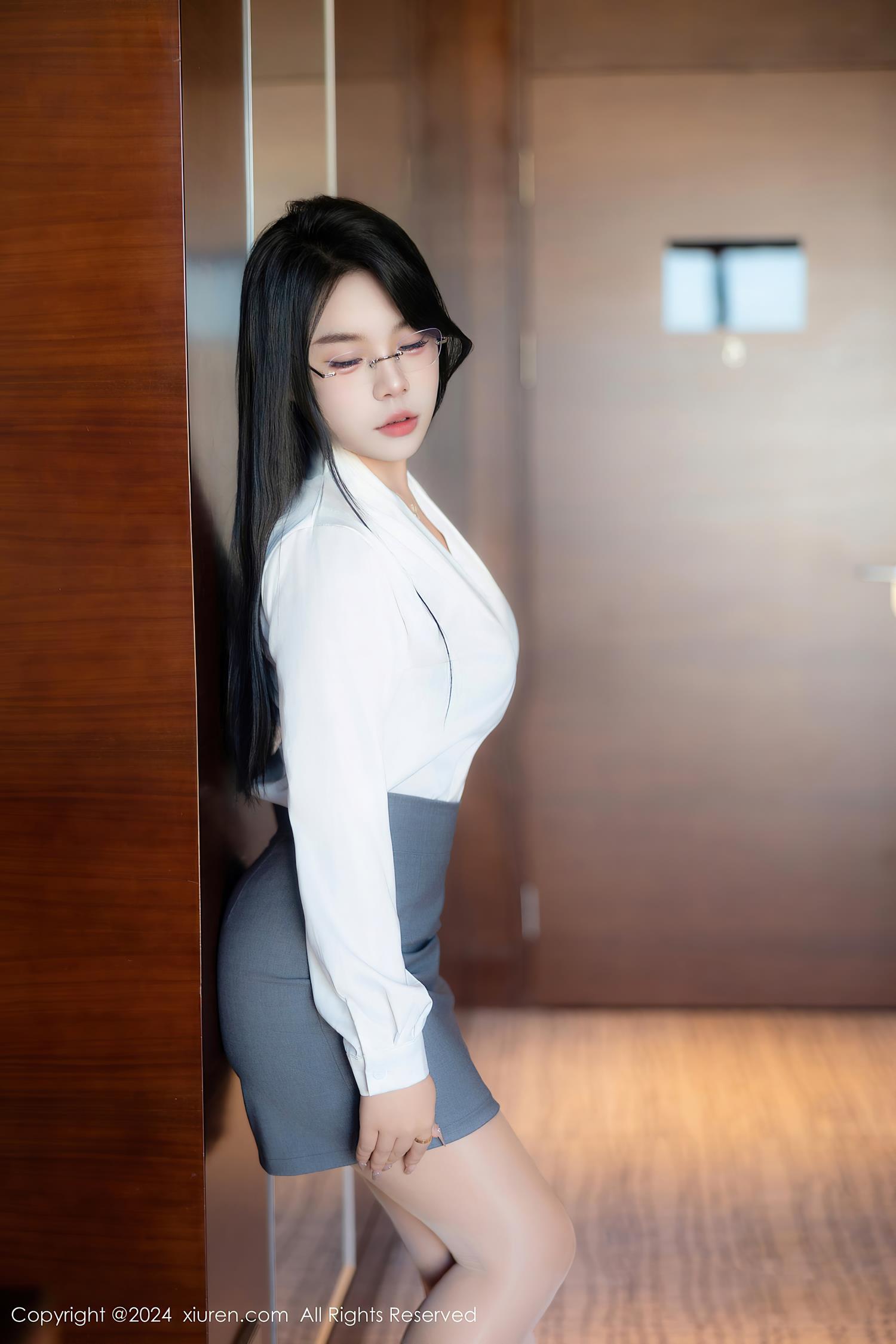 图片[25]-[Xiuren秀人网]2024.08.09 NO.8989 麦田[31+1P] – 速更版-美库