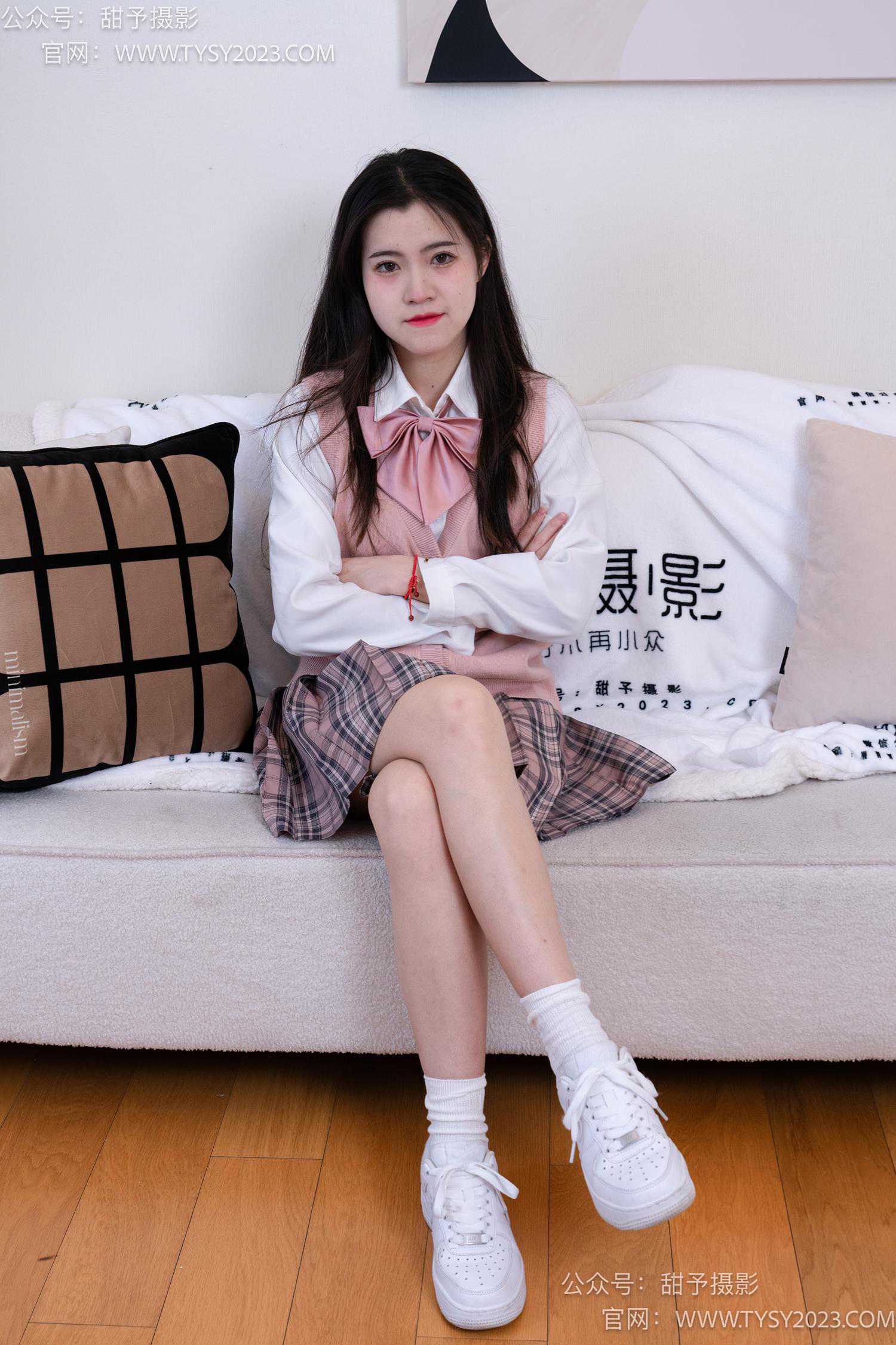 图片[18]-甜予摄影 NO.049 小粥-板鞋、白棉袜、裸足[135P] – 速更版-美库