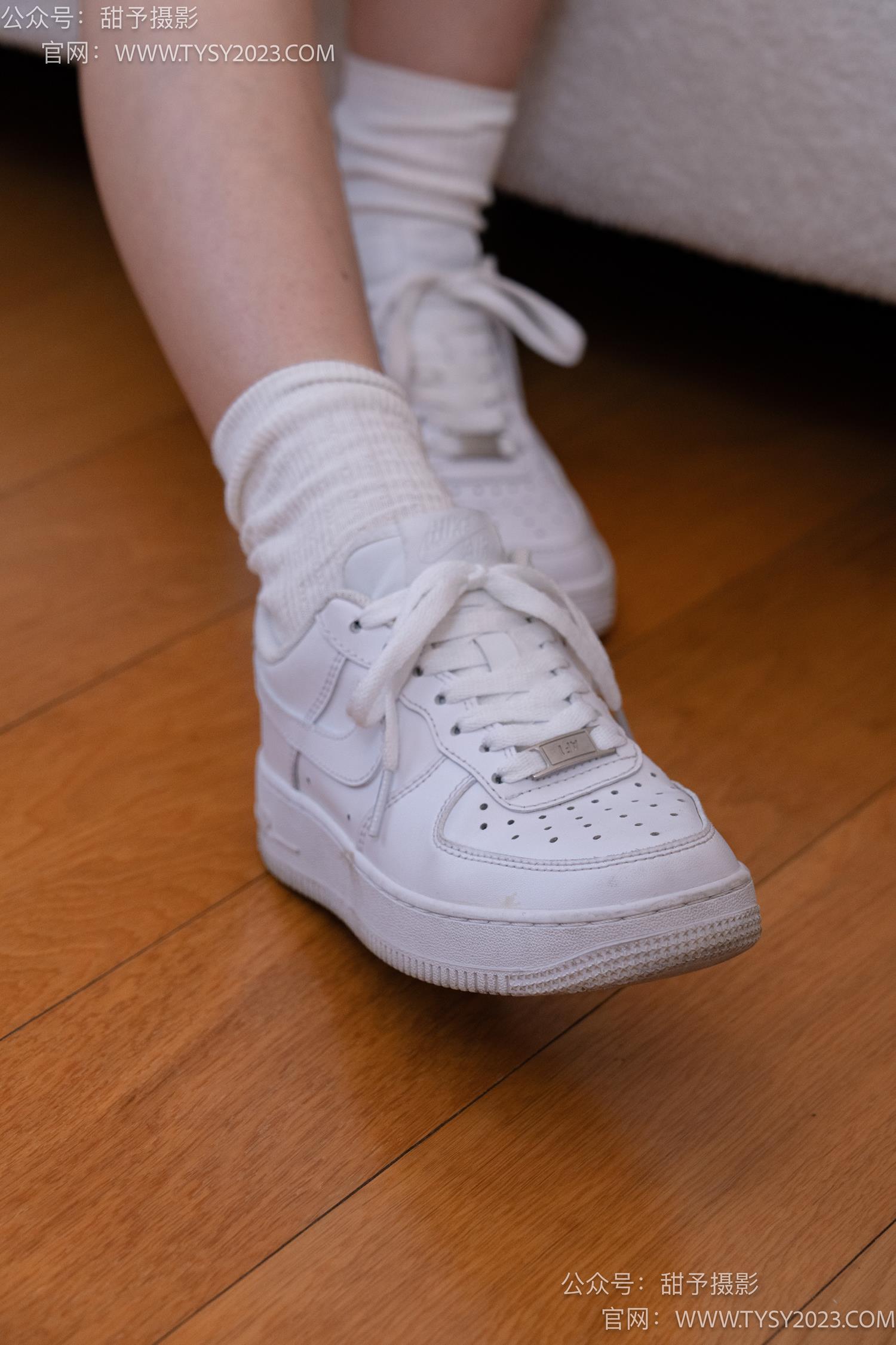 图片[21]-甜予摄影 NO.049 小粥-板鞋、白棉袜、裸足[135P] – 速更版-美库