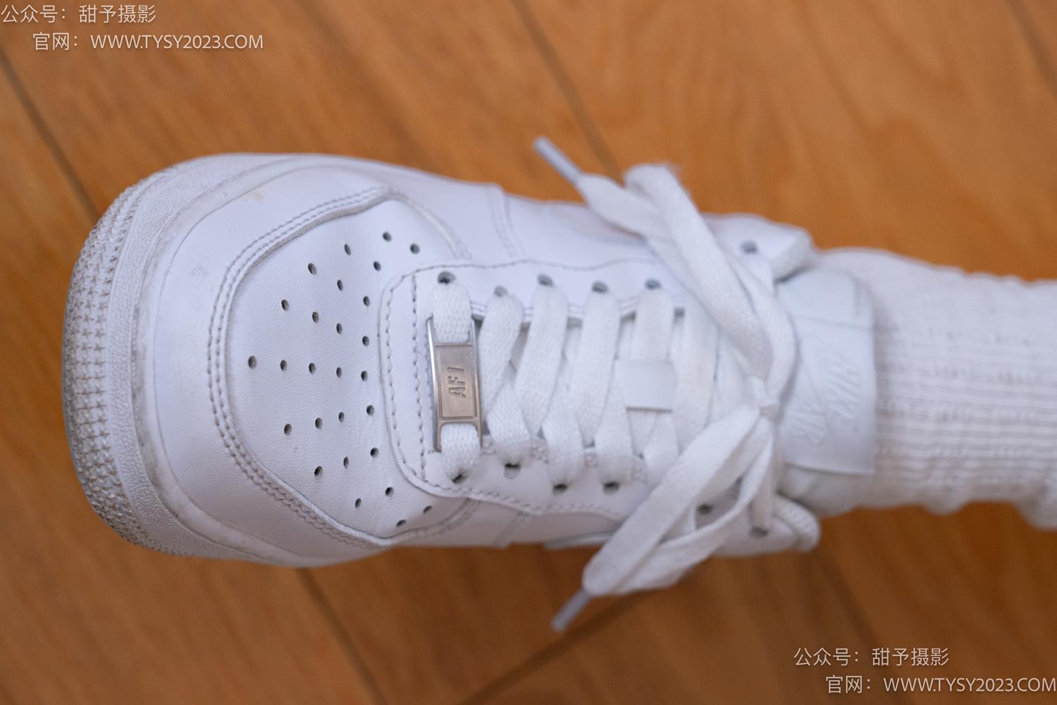 图片[33]-甜予摄影 NO.049 小粥-板鞋、白棉袜、裸足[135P] – 速更版-美库