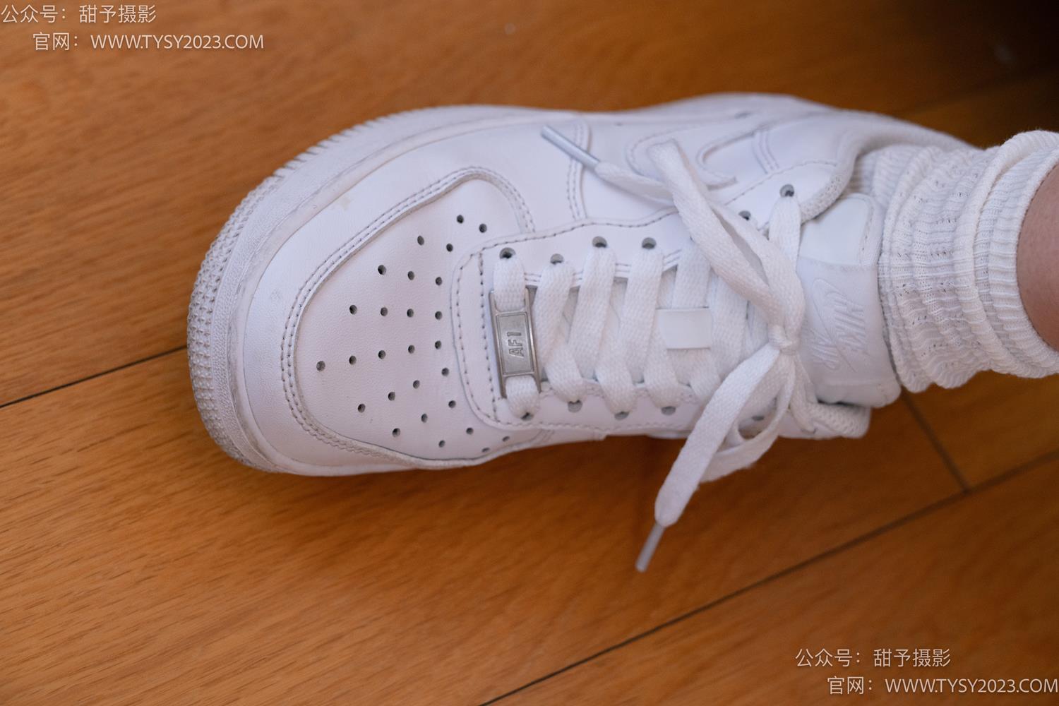 图片[38]-甜予摄影 NO.049 小粥-板鞋、白棉袜、裸足[135P] – 速更版-美库