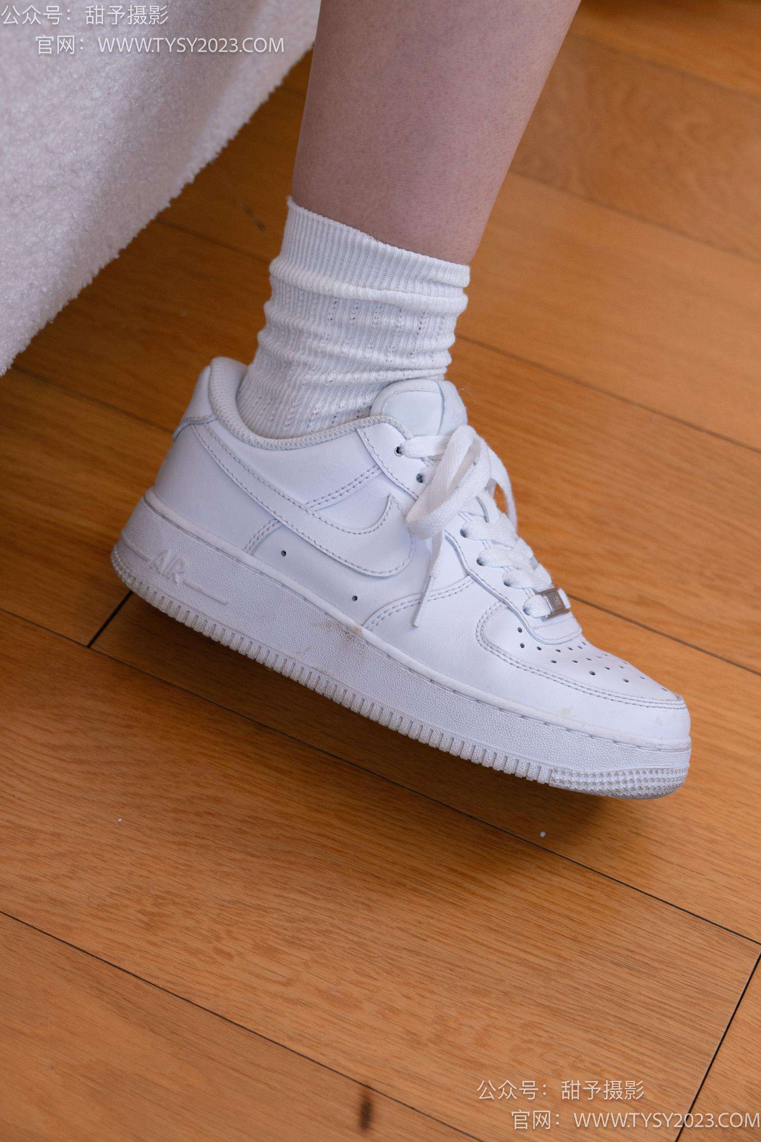 图片[39]-甜予摄影 NO.049 小粥-板鞋、白棉袜、裸足[135P] – 速更版-美库