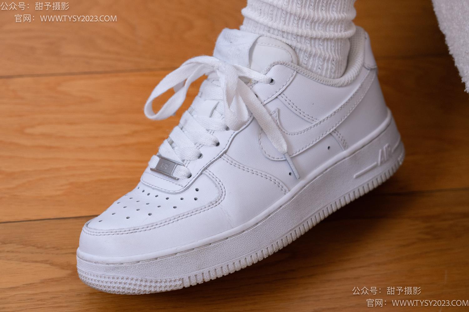 图片[40]-甜予摄影 NO.049 小粥-板鞋、白棉袜、裸足[135P] – 速更版-美库