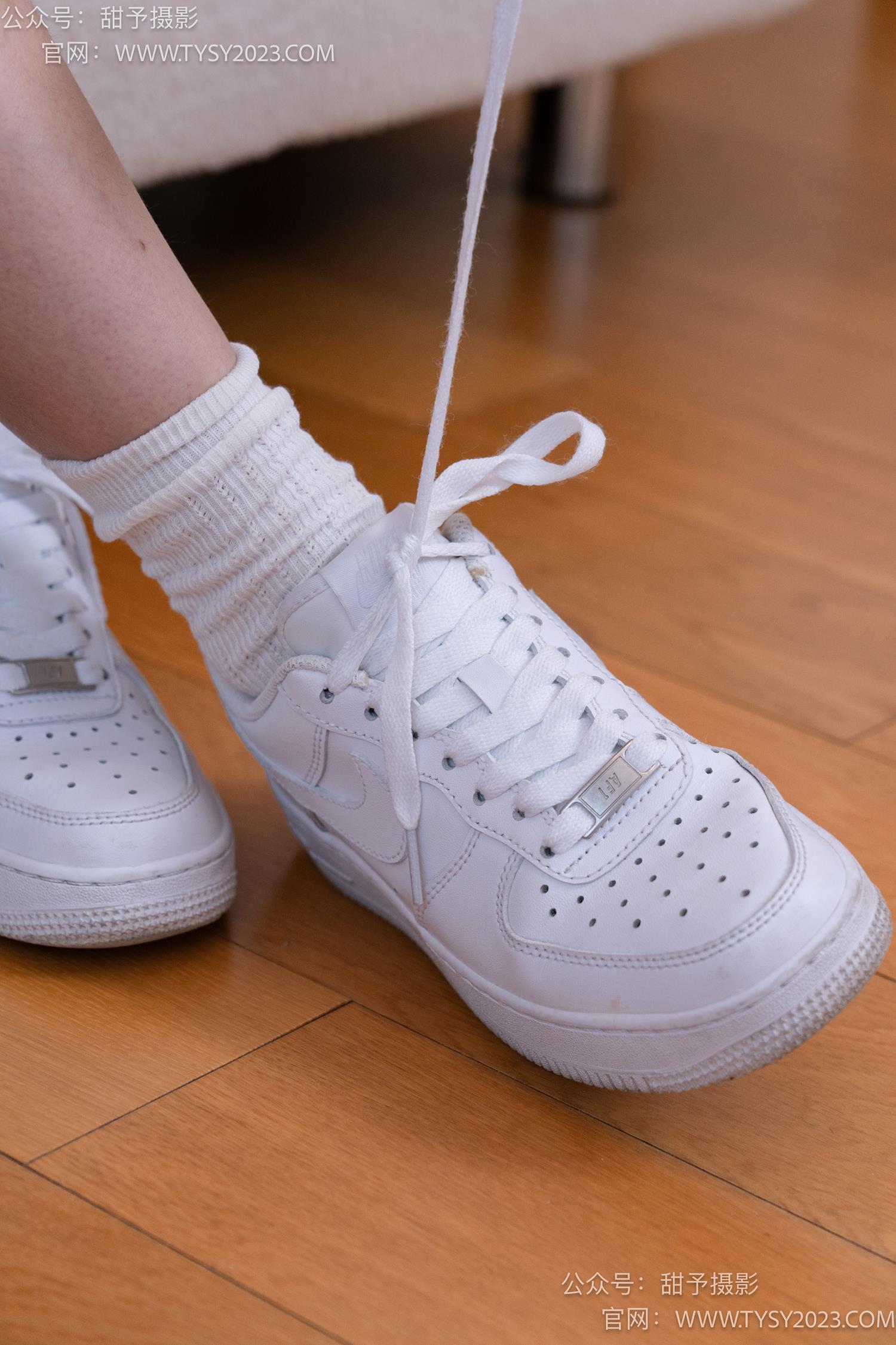 图片[46]-甜予摄影 NO.049 小粥-板鞋、白棉袜、裸足[135P] – 速更版-美库